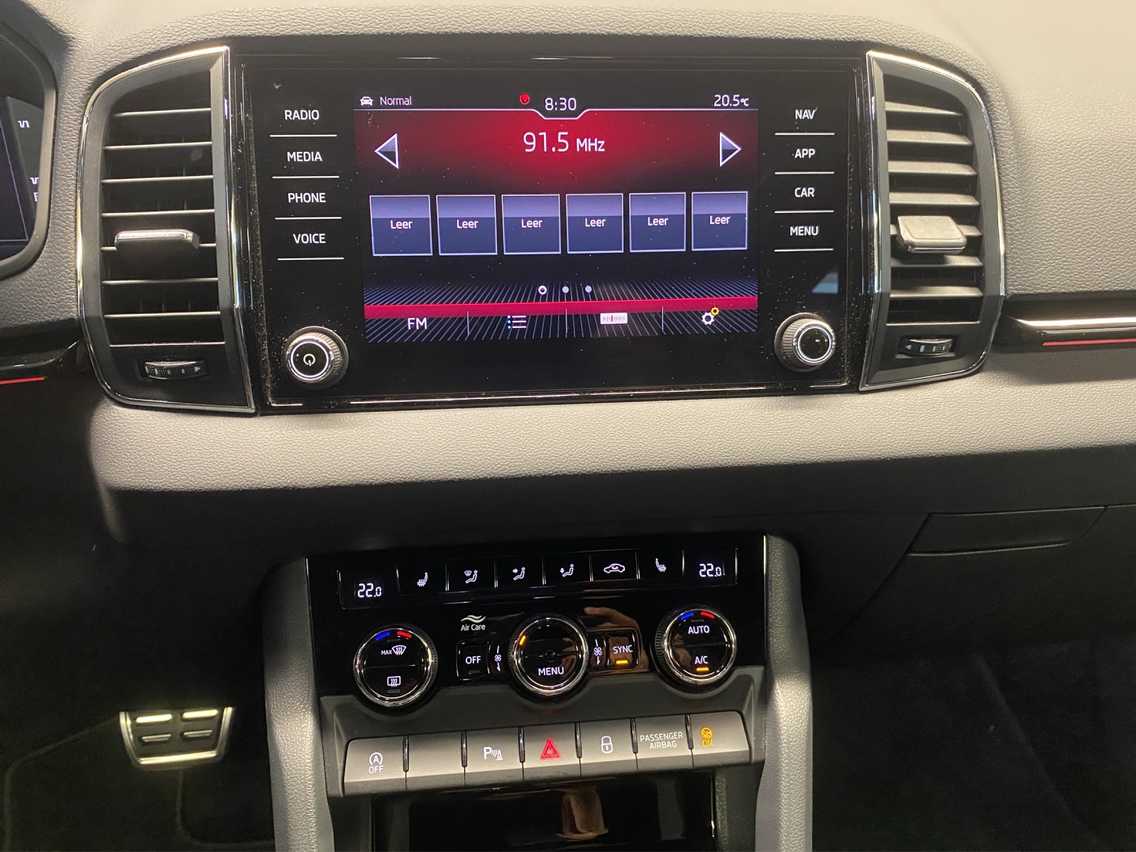 SKODA Karoq 1.5 TSI ACT SportLine DSG-image-10