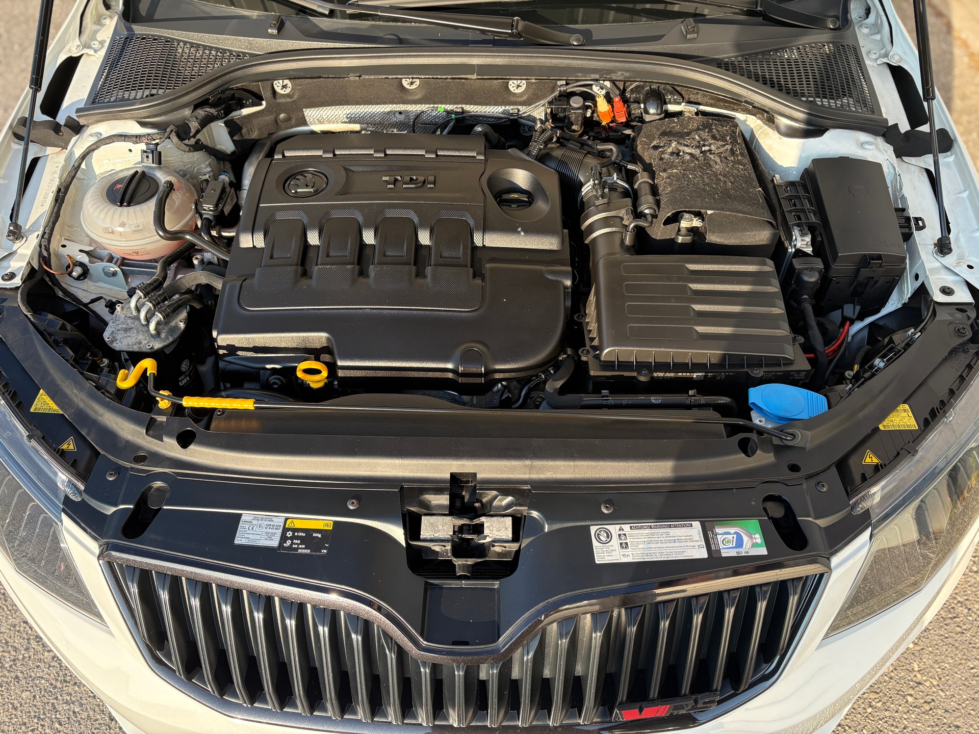 SKODA Octavia Combi 2.0 TDI RS DSG Challenge-image-5