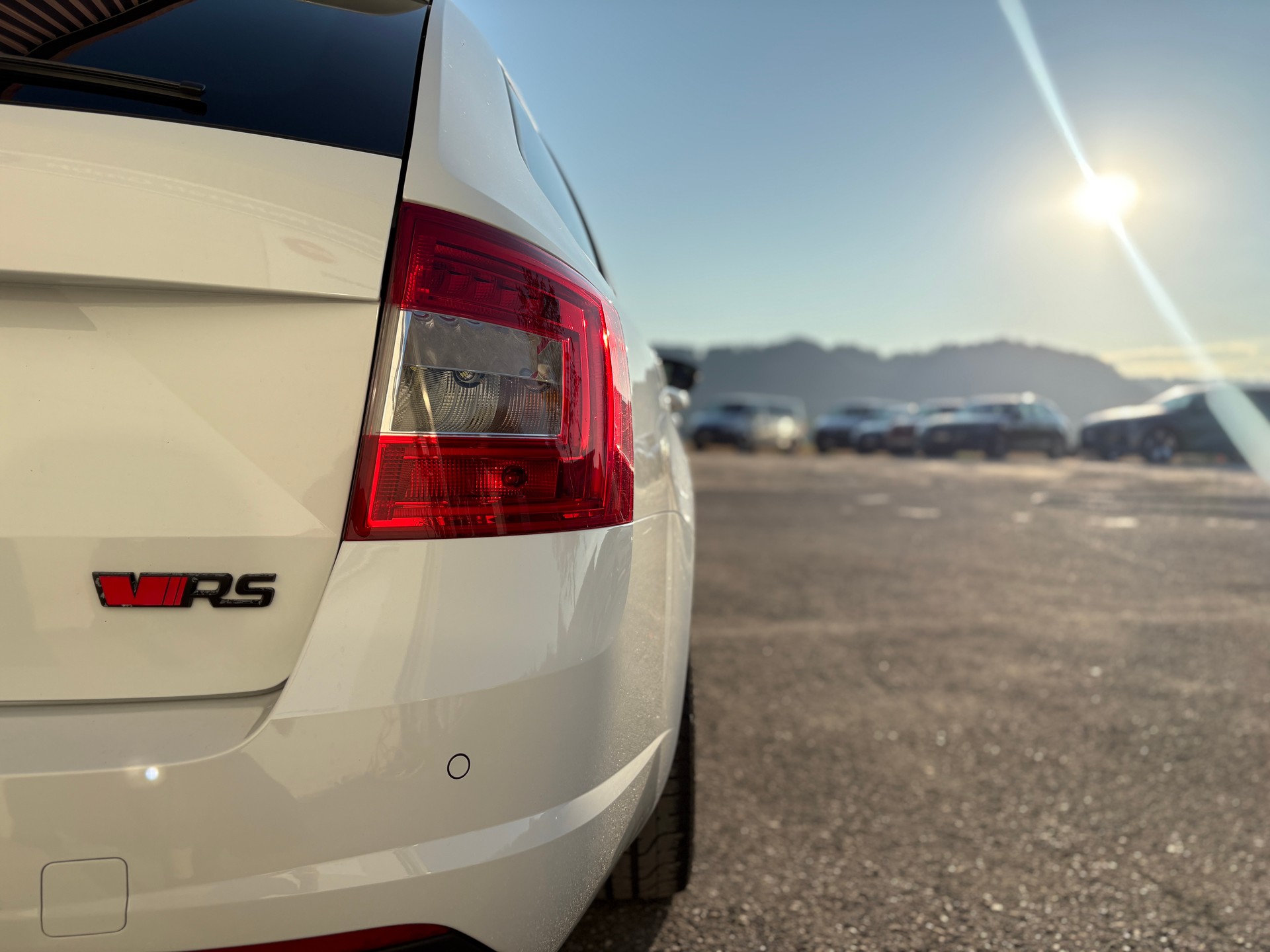SKODA Octavia Combi 2.0 TDI RS DSG Challenge-image-3