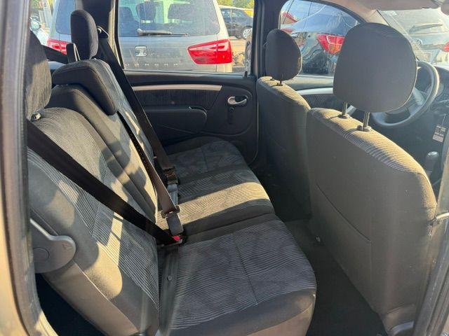 DACIA Logan 1.6 16V E85 Lauréate-image-9