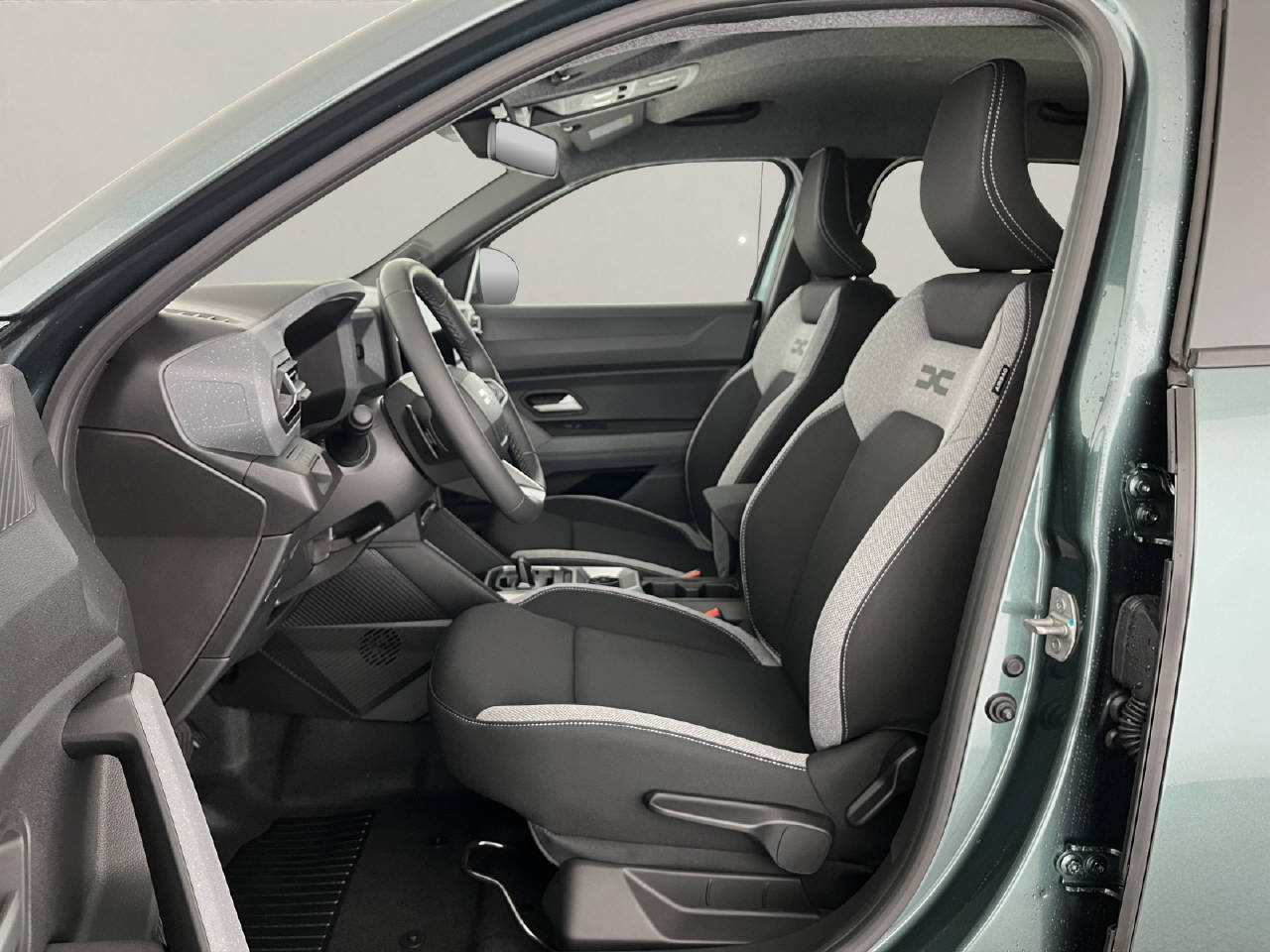DACIA Duster 1.2 Hybrid Journey 4WD-image-7