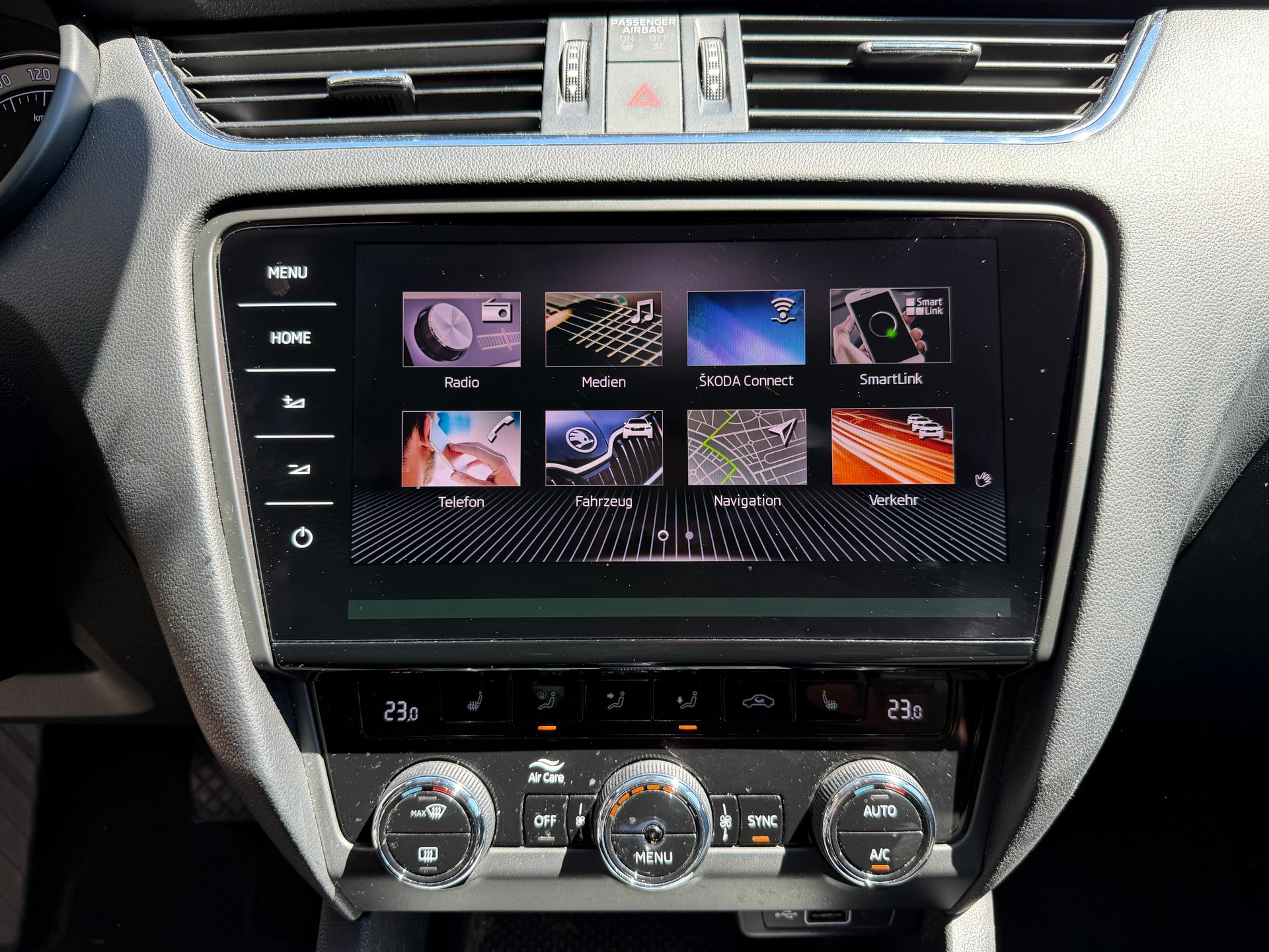SKODA Octavia Combi 2.0 TDI Ambition 4x4 DSG-image-9