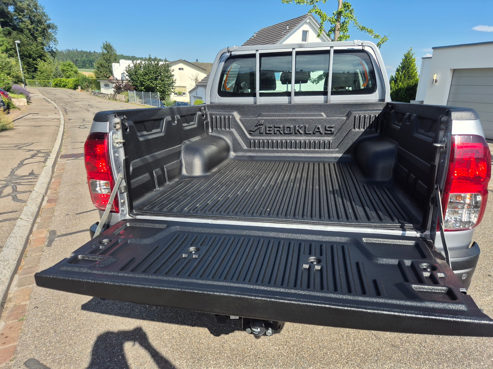 TOYOTA 2.4 D-4D Double Cab 4x4-image-3