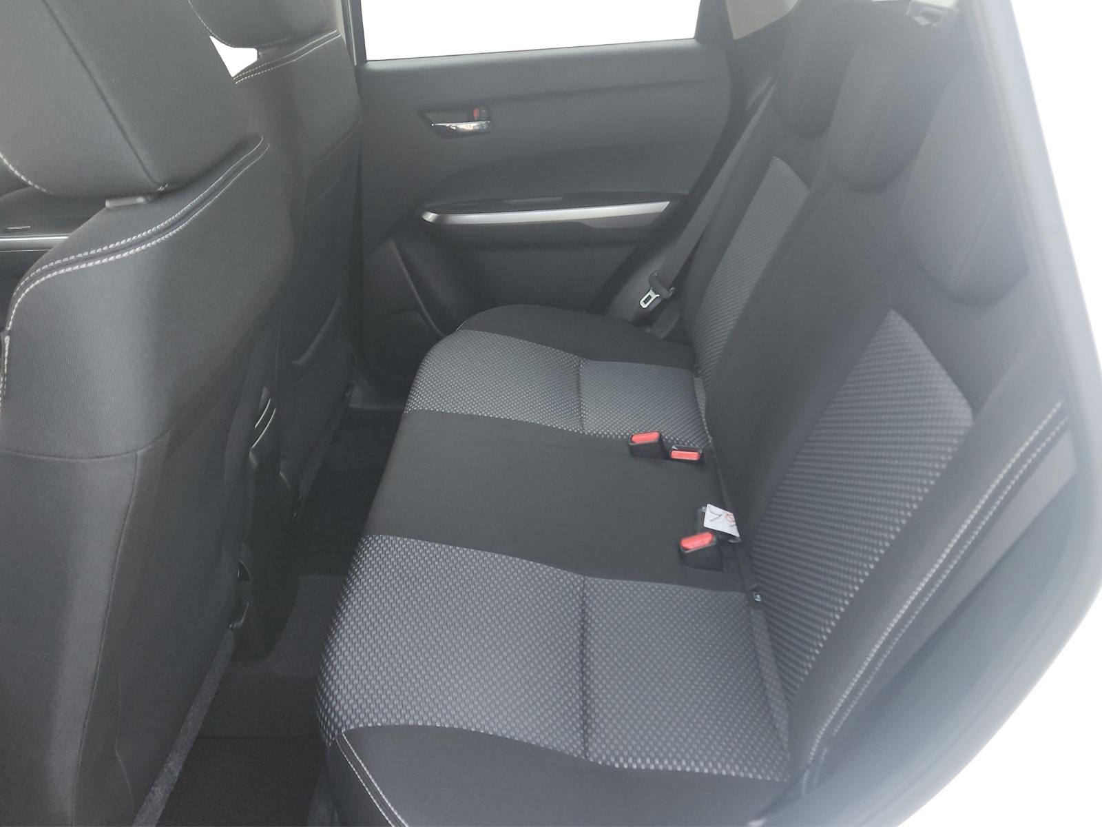 SUZUKI Vitara 1.4 T Sakura Hybrid 4x4-image-14