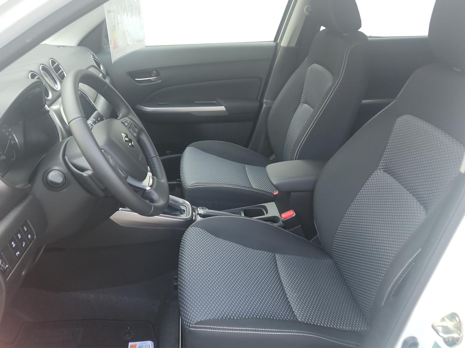 SUZUKI Vitara 1.4 T Sakura Hybrid 4x4-image-8