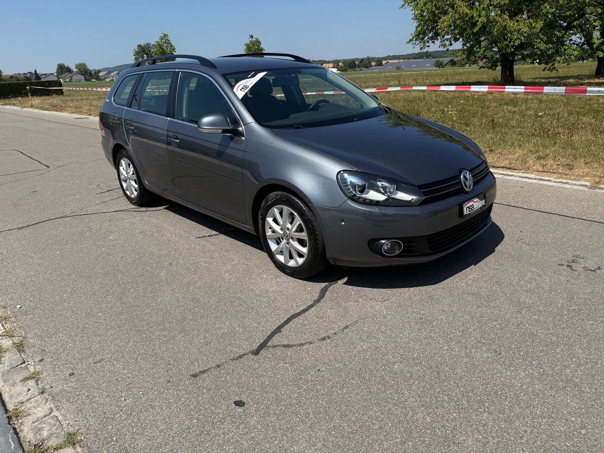 VW Golf Variant 1.6 TDI BMT Team DSG-image-1