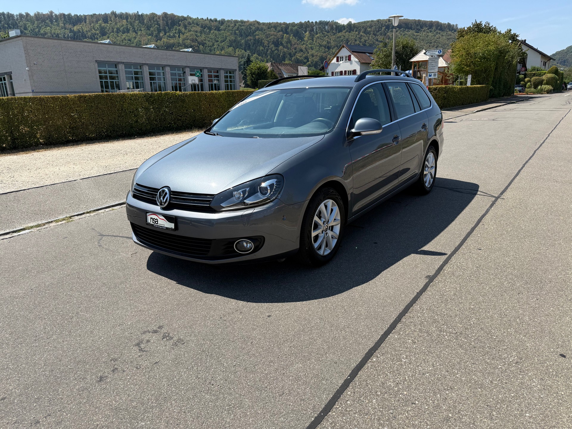 VW Golf Variant 1.6 TDI BMT Team DSG-image-2