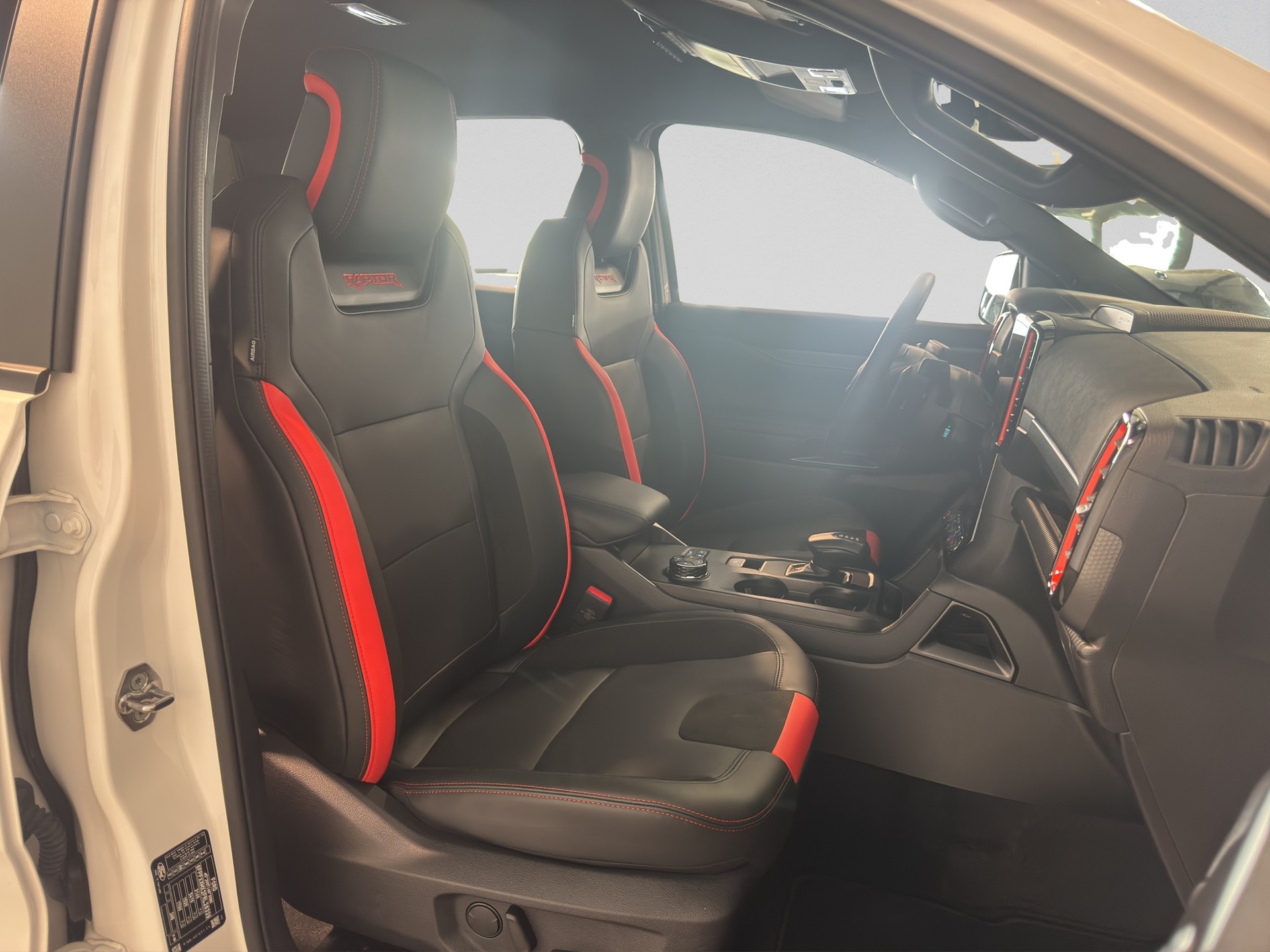 FORD RANGER RAPTOR IV DOUBLE CABINE 2.0 ECOBLUE 210 CH S&S BVA10-image-15