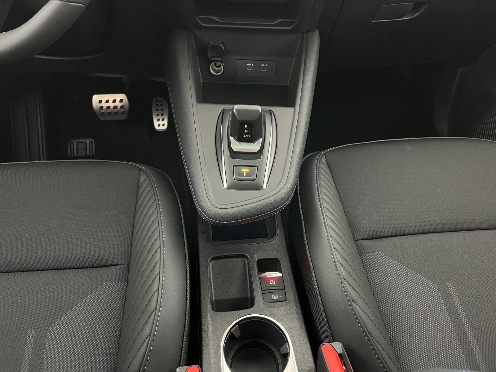 RENAULT Captur 1.8 E-Tech esprit Alpine-image-13