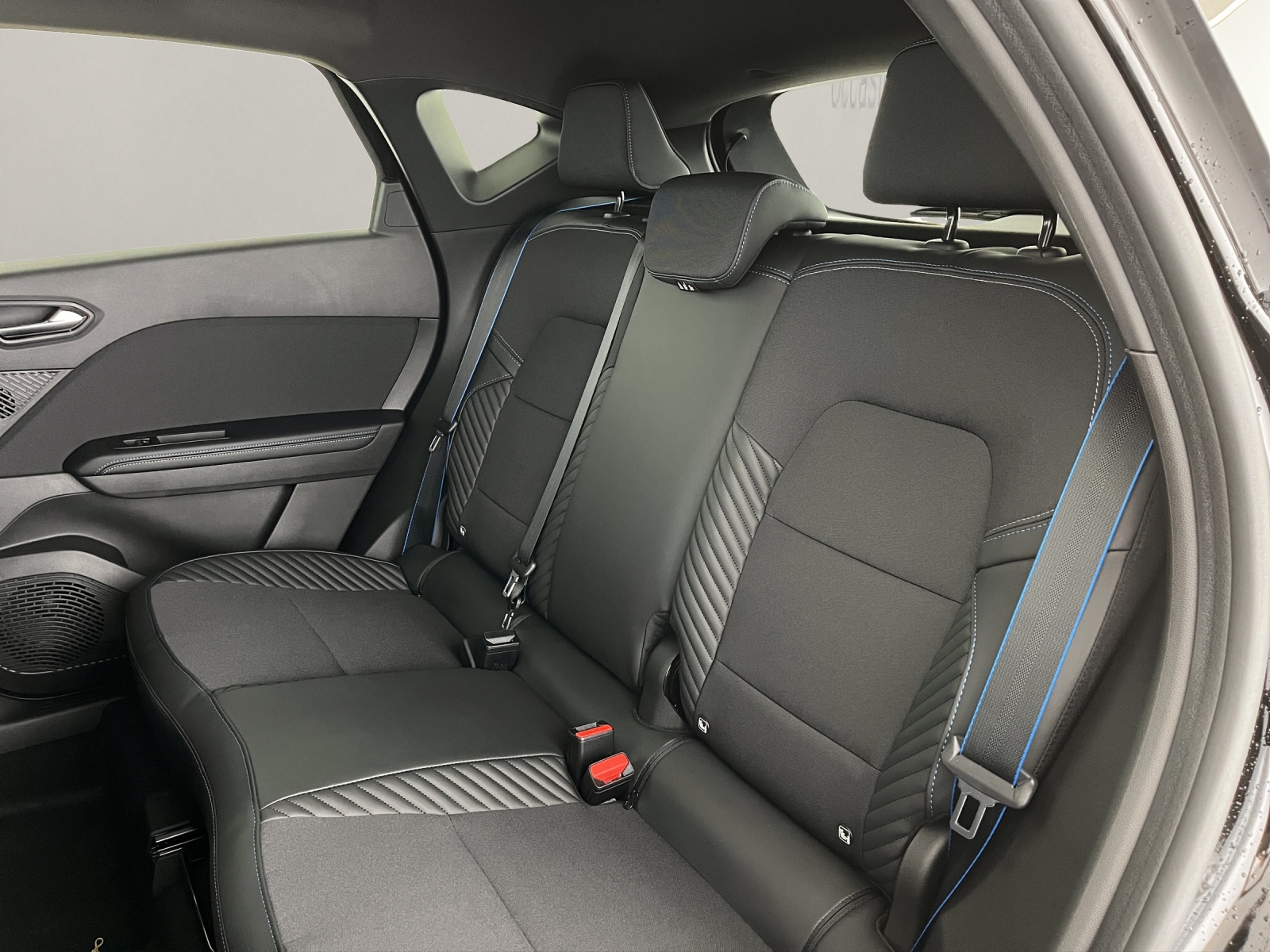 RENAULT Captur 1.8 E-Tech esprit Alpine-image-16