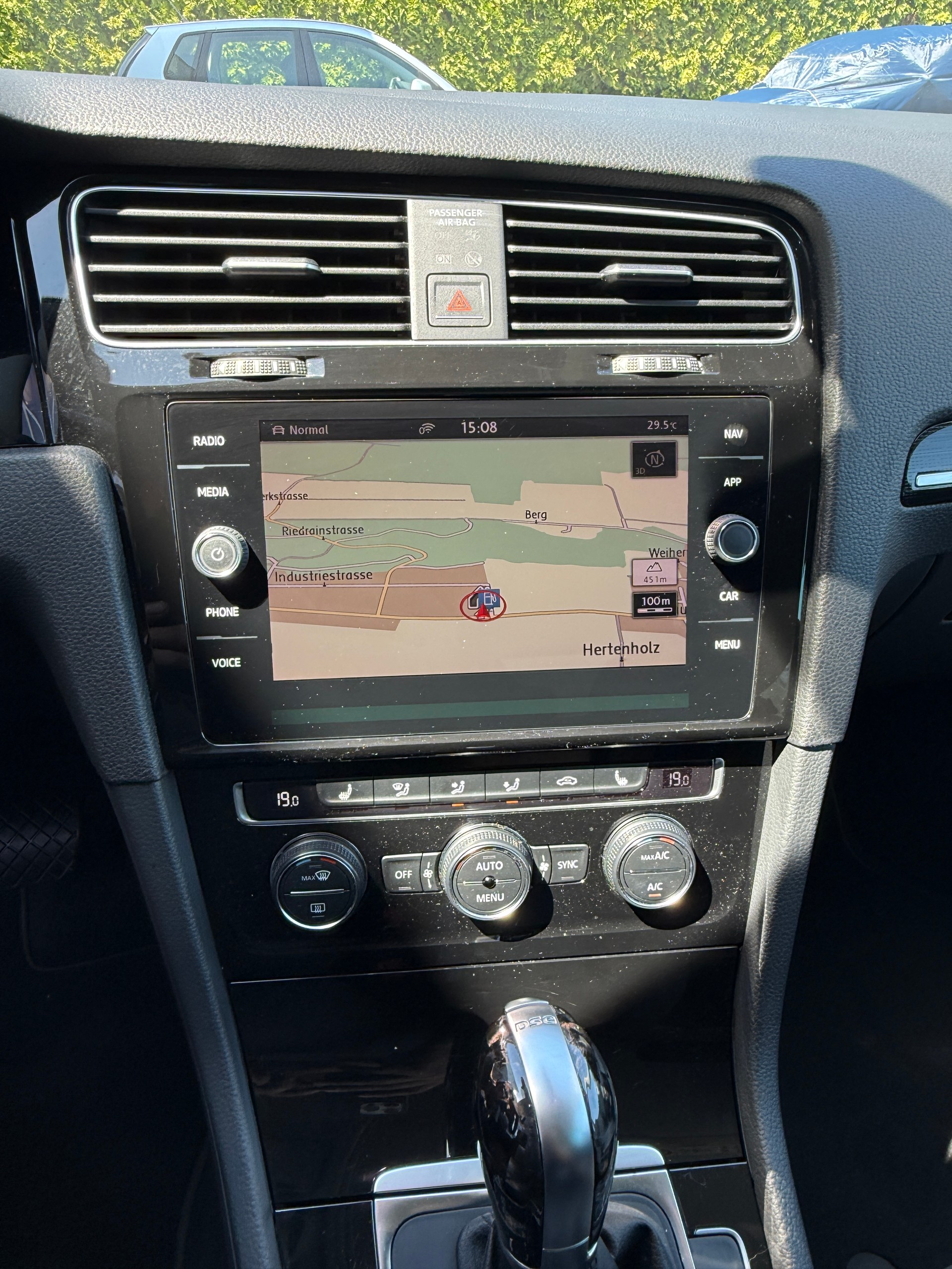 VW Golf Variant 1.4 TSI Allstar R-Line DSG-image-14