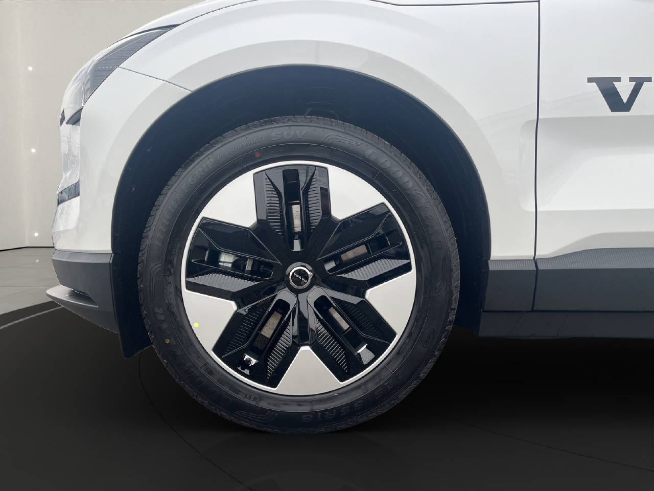 VOLVO EX30 E60 Core WORKER-image-8