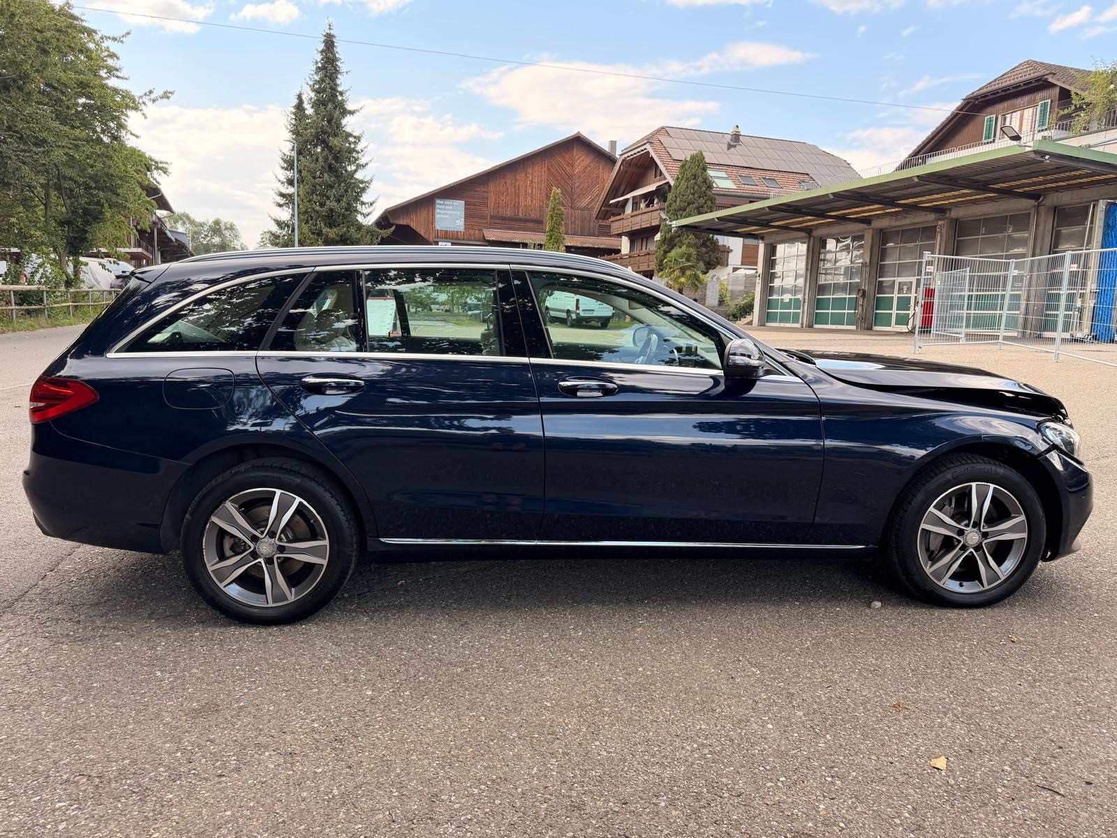 MERCEDES-BENZ C 400 Avantgarde 4Matic 7G-Tronic-image-5