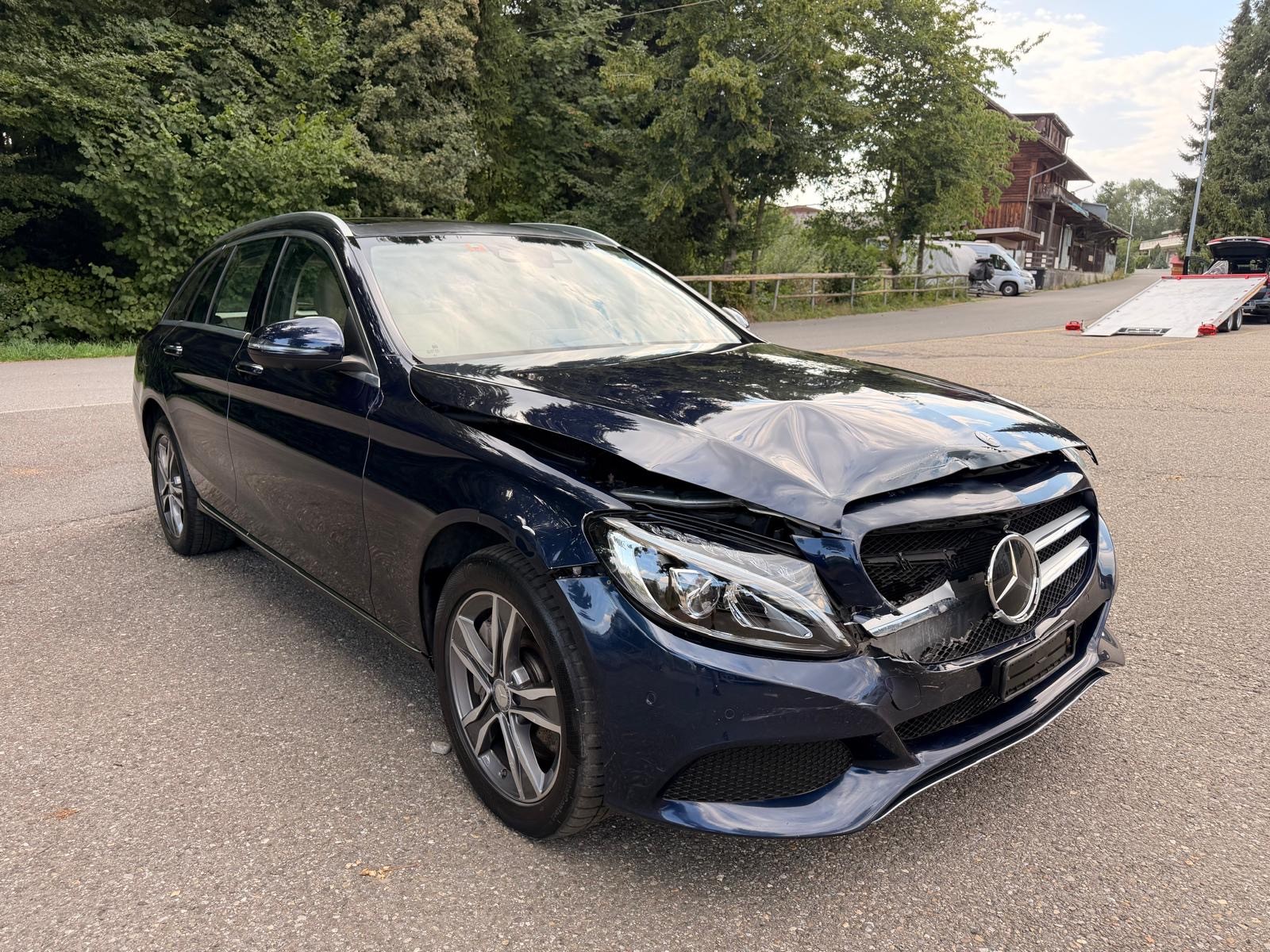 MERCEDES-BENZ C 400 Avantgarde 4Matic 7G-Tronic-image-6