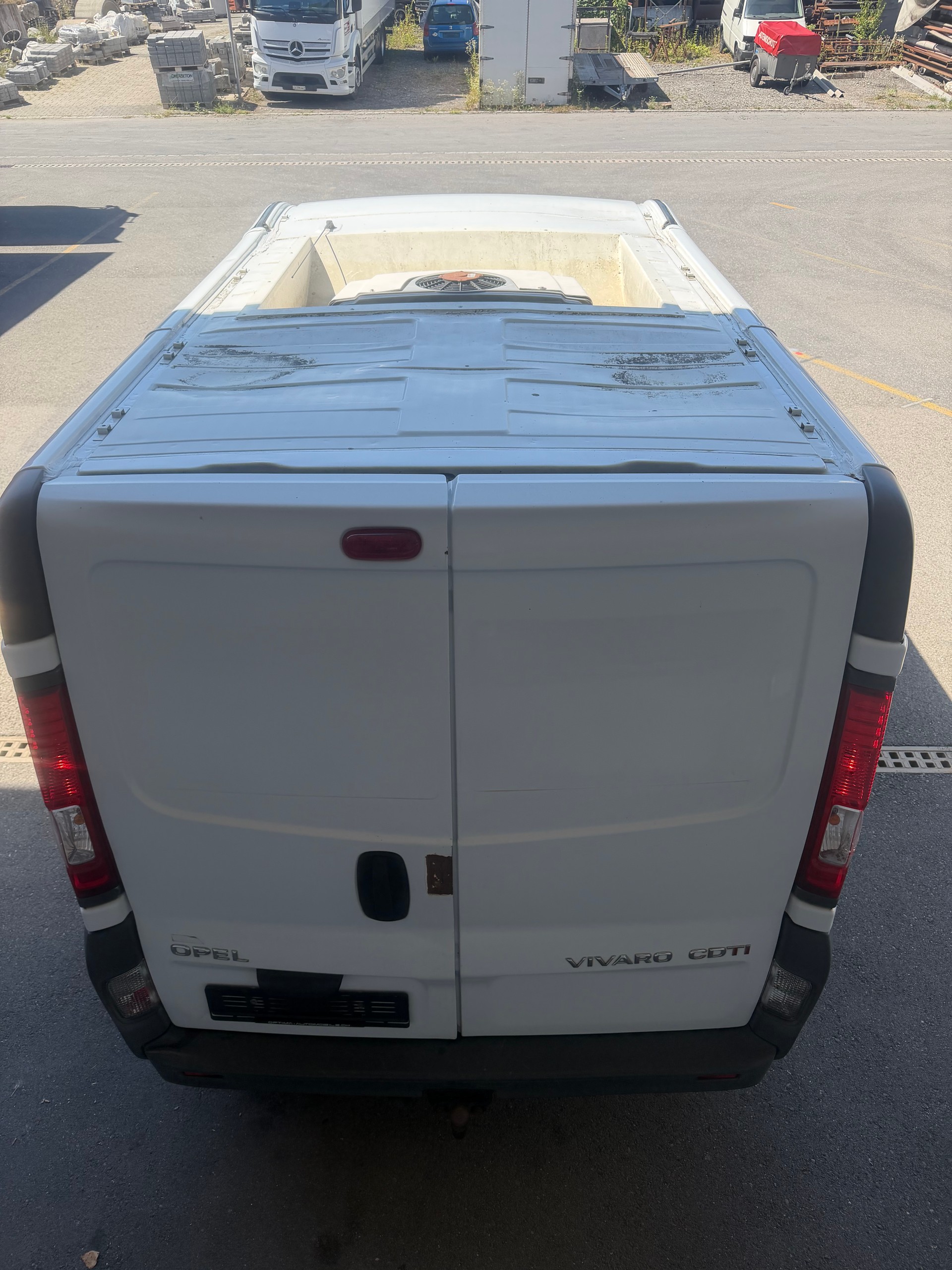 OPEL Vivaro 2.5 CDTI 2.7t L1H1-image-8