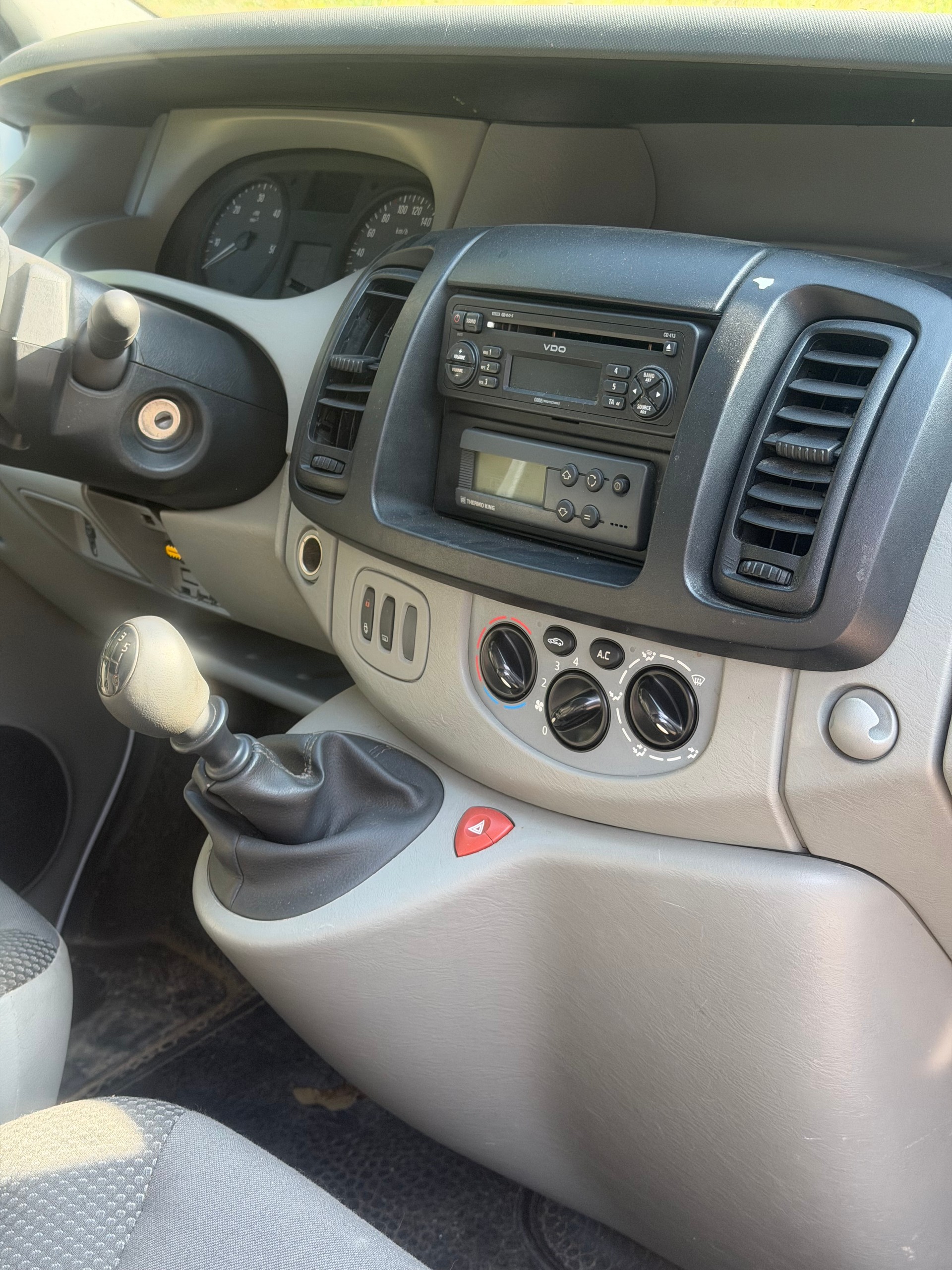 OPEL Vivaro 2.5 CDTI 2.7t L1H1-image-7