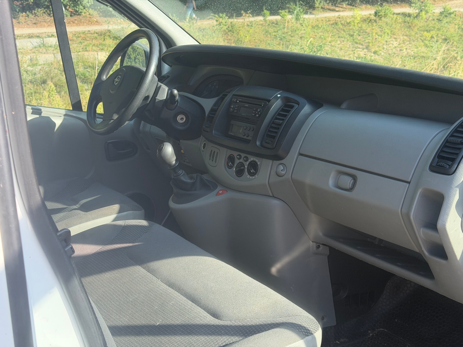OPEL Vivaro 2.5 CDTI 2.7t L1H1-image-6