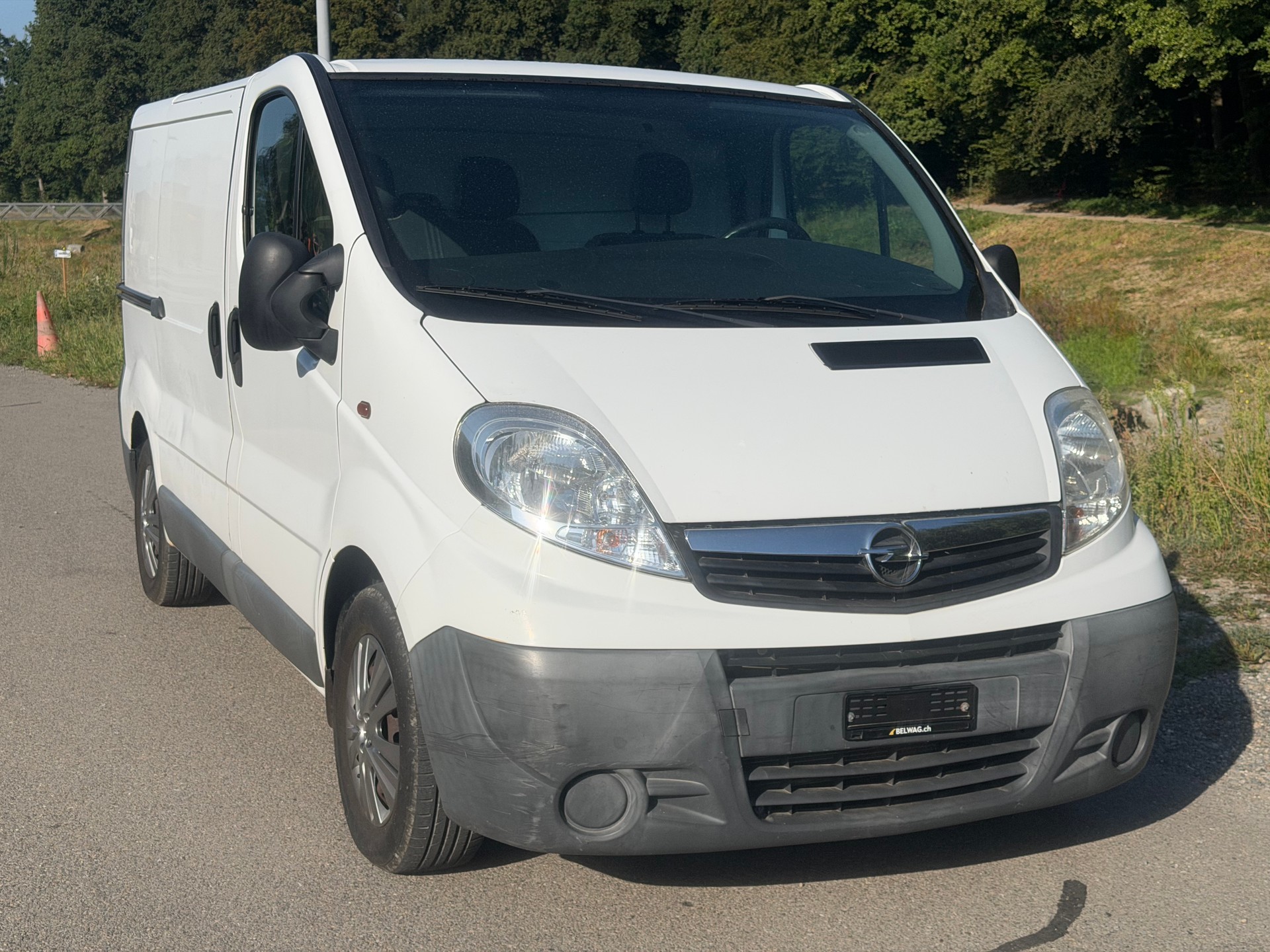 OPEL Vivaro 2.5 CDTI 2.7t L1H1-image-1