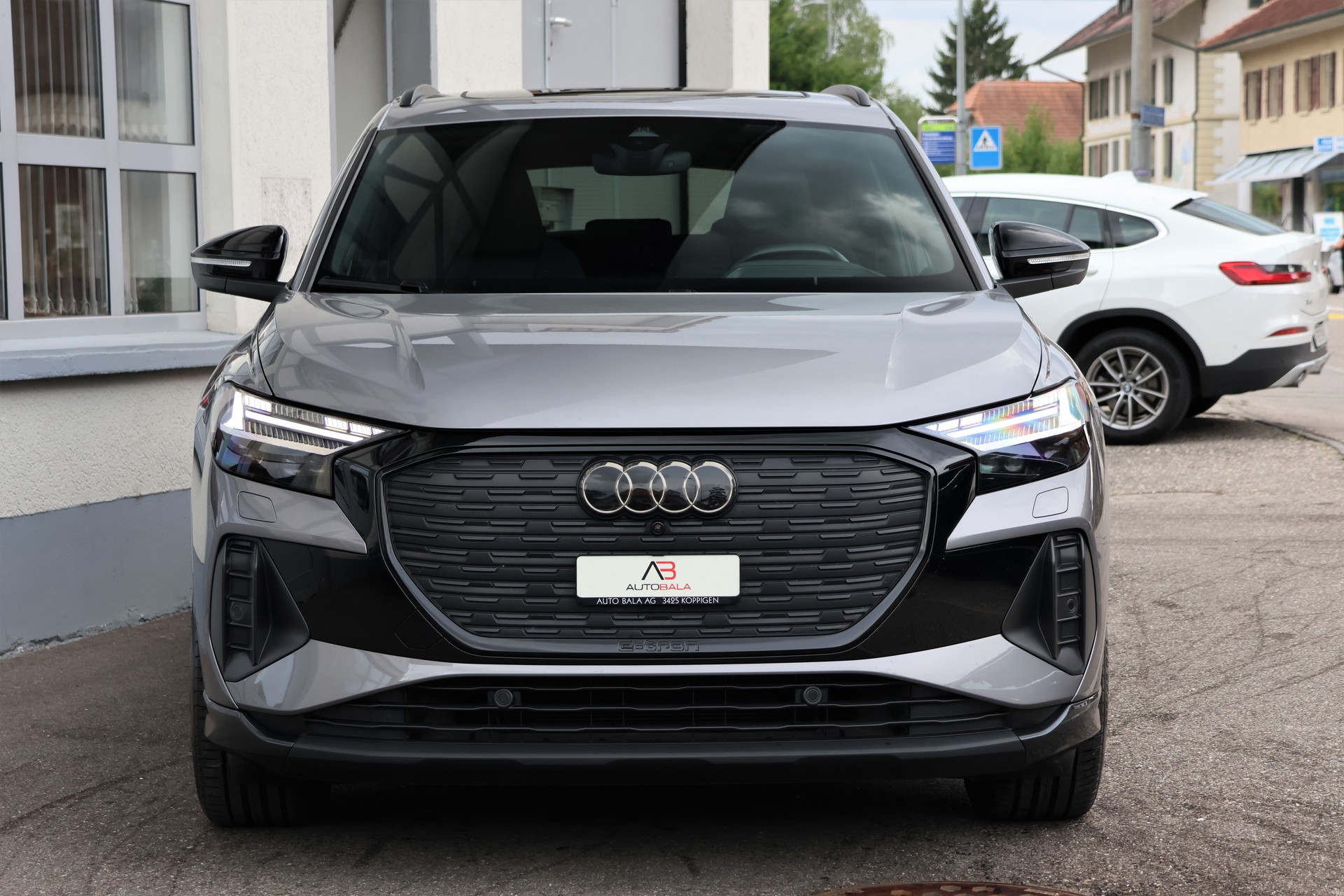 AUDI Q4 e-tron 50 quattro (CH)-showroom-element-1