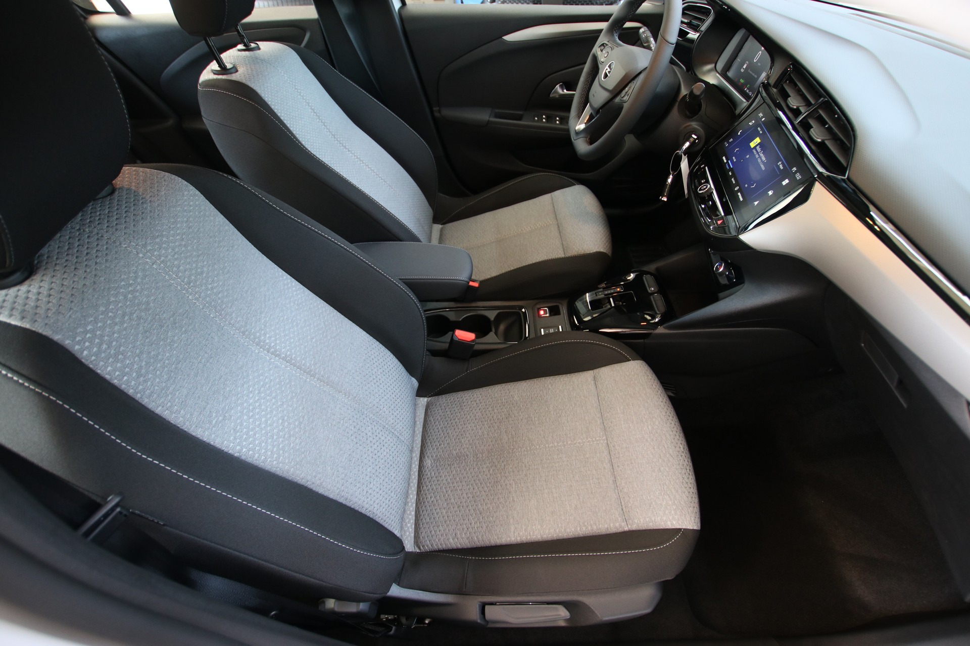 OPEL Corsa e- 50kWh Edition-image-12