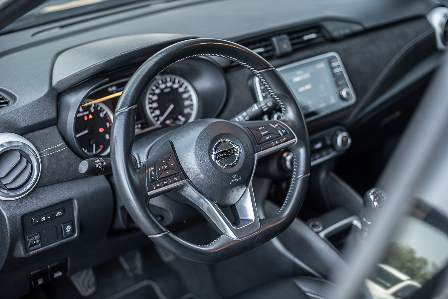NISSAN Micra DIG-T 117 n-sport-image-11