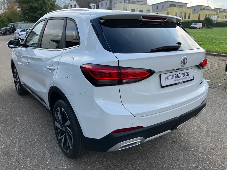 MG ZS 1.5 Hybrid+ Luxury-image-4
