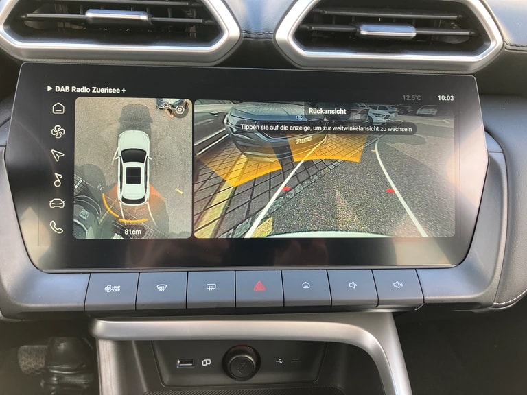 MG ZS 1.5 Hybrid+ Luxury-image-9