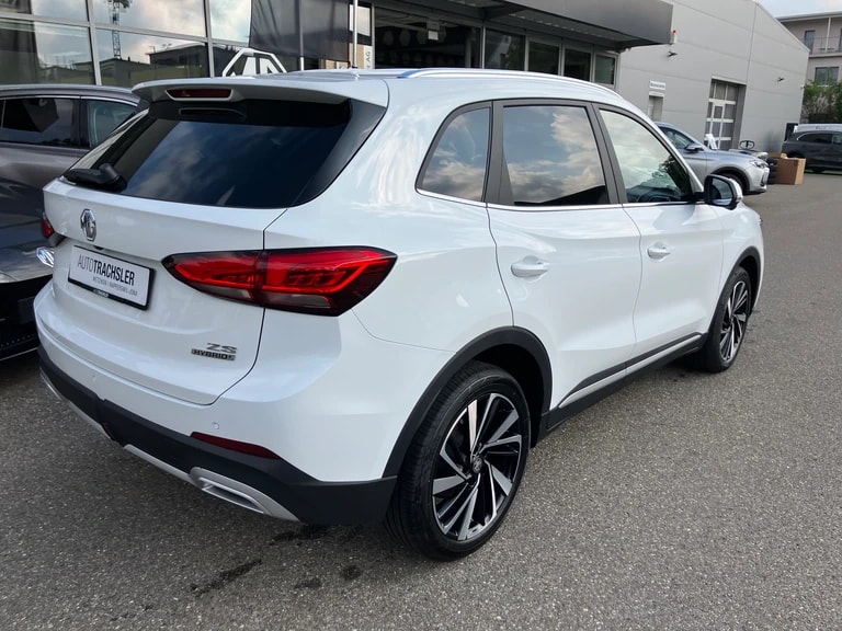 MG ZS 1.5 Hybrid+ Luxury-image-3