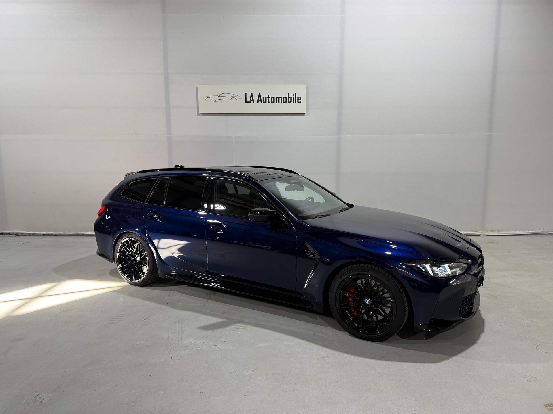 BMW M3 Touring xDrive Competition M-image-5