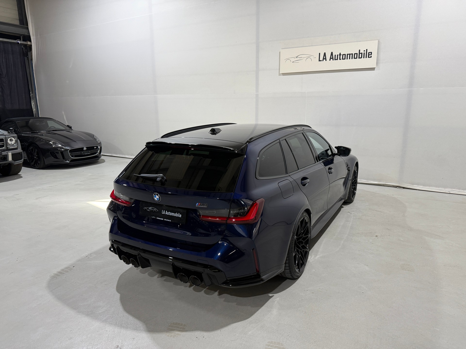 BMW M3 Touring xDrive Competition M-image-8