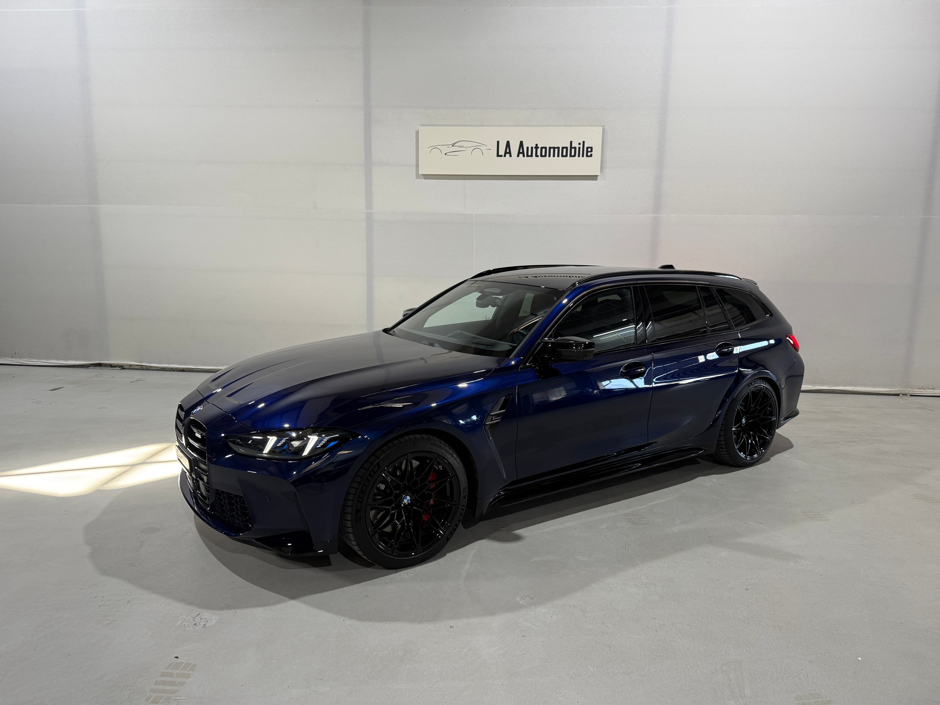 BMW M3 Touring xDrive Competition M-image-0