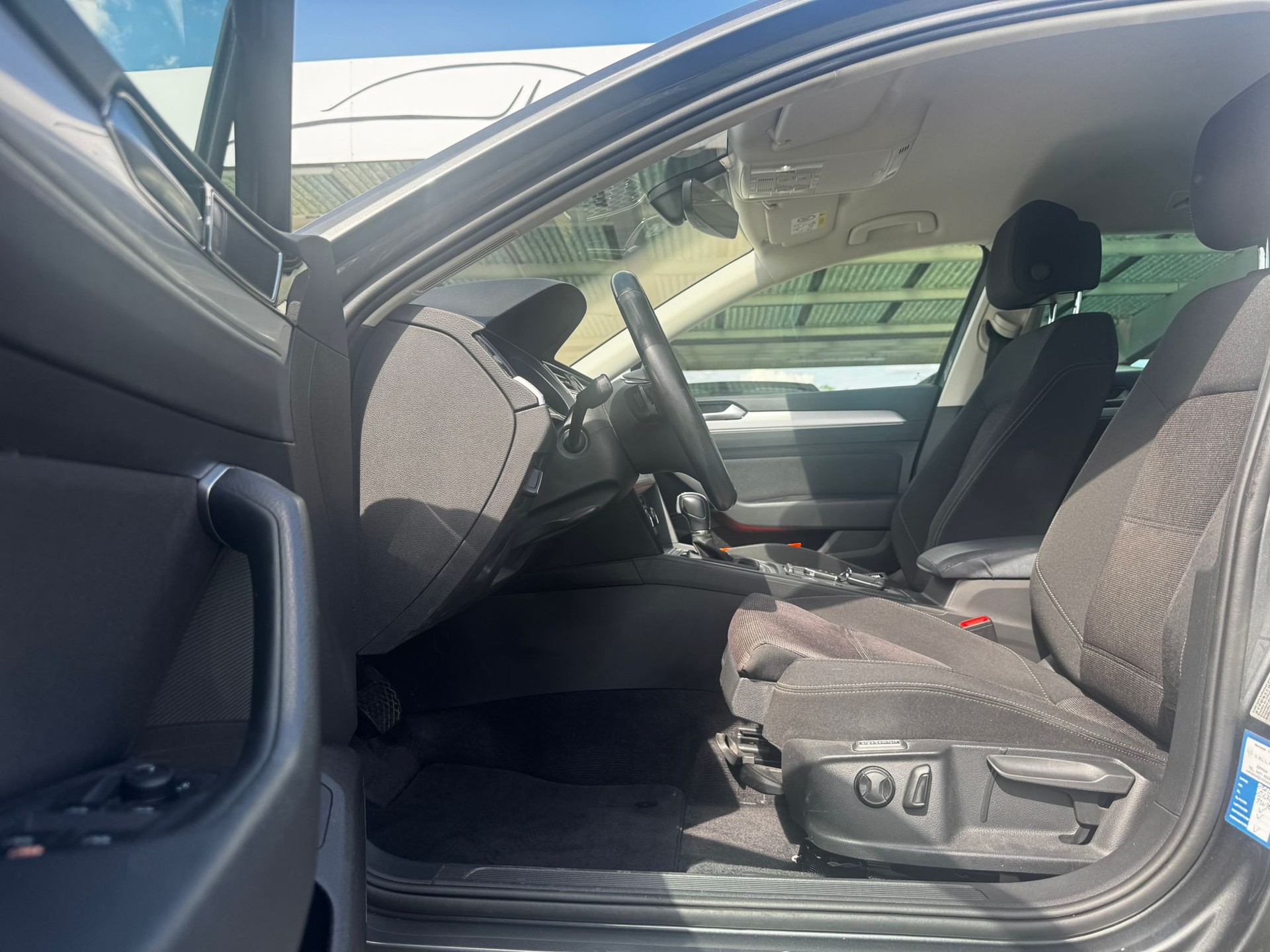 VW Passat Variant 2.0 TDI BMT Comfortline DSG-image-8