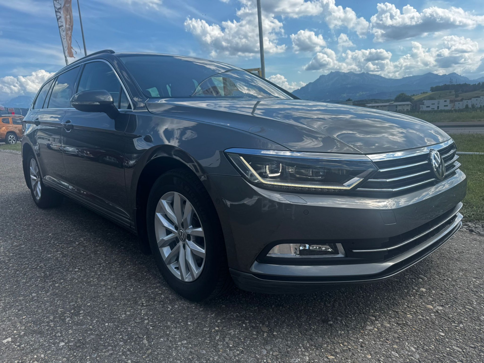 VW Passat Variant 2.0 TDI BMT Comfortline DSG-image-2