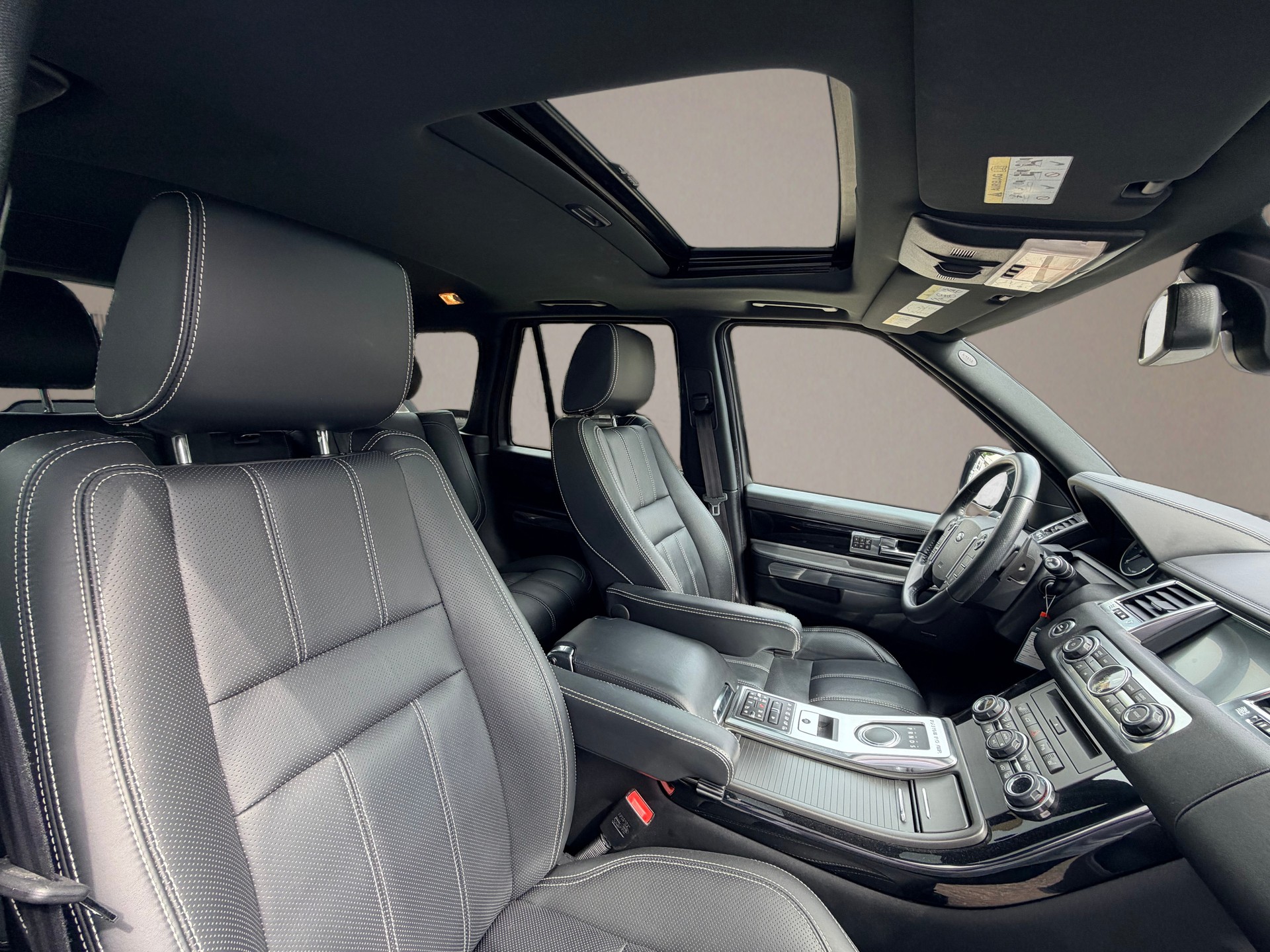 LAND ROVER Range Rover Sport 3.0 TDV6 HSE Automatic-image-16