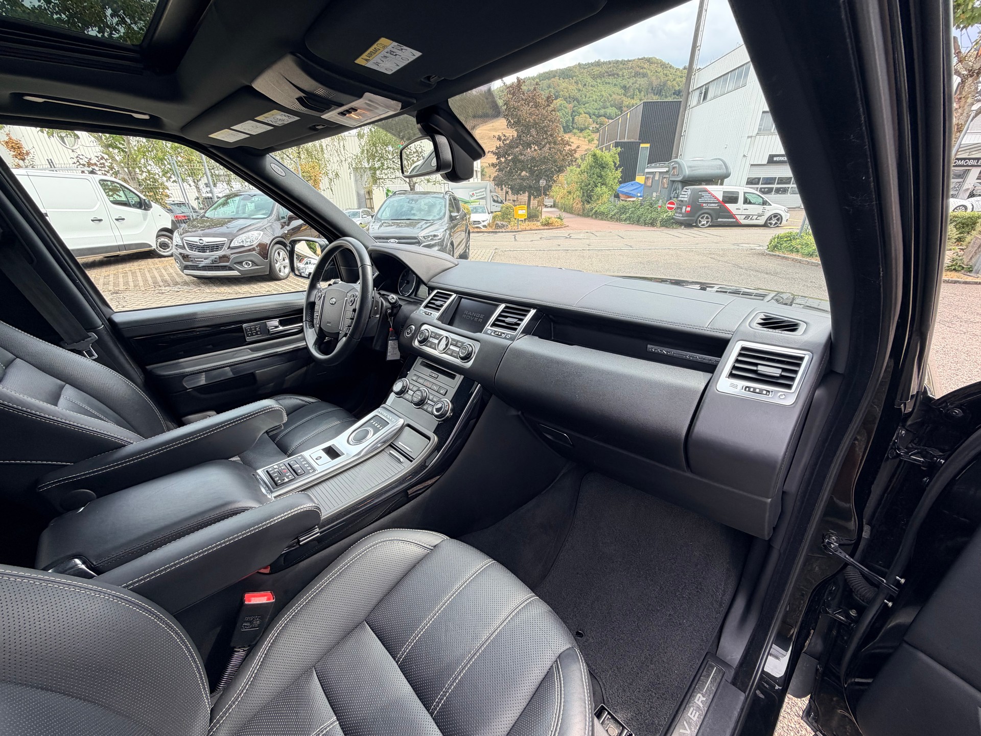 LAND ROVER Range Rover Sport 3.0 TDV6 HSE Automatic-image-15