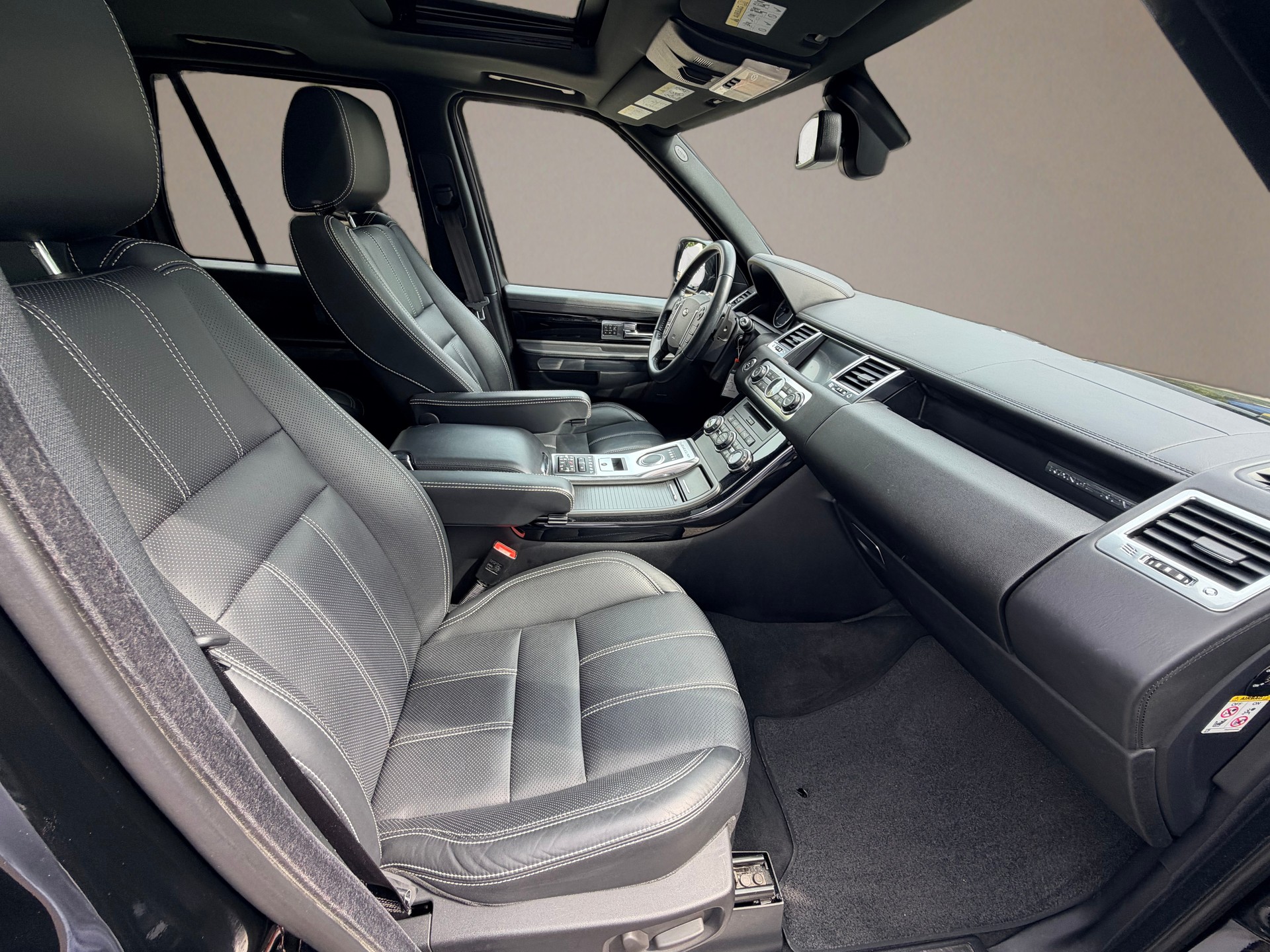 LAND ROVER Range Rover Sport 3.0 TDV6 HSE Automatic-image-14