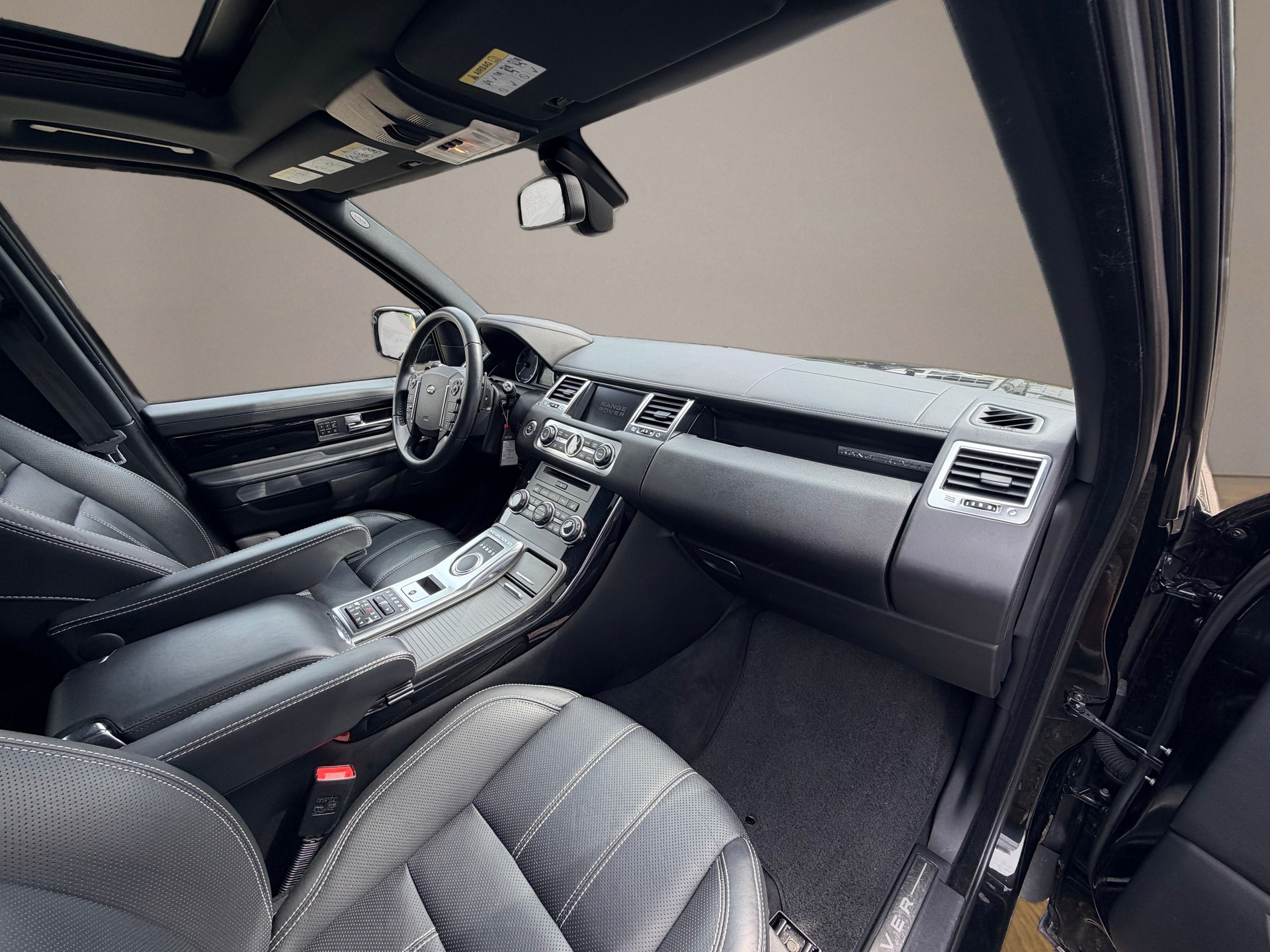 LAND ROVER Range Rover Sport 3.0 TDV6 HSE Automatic-image-15
