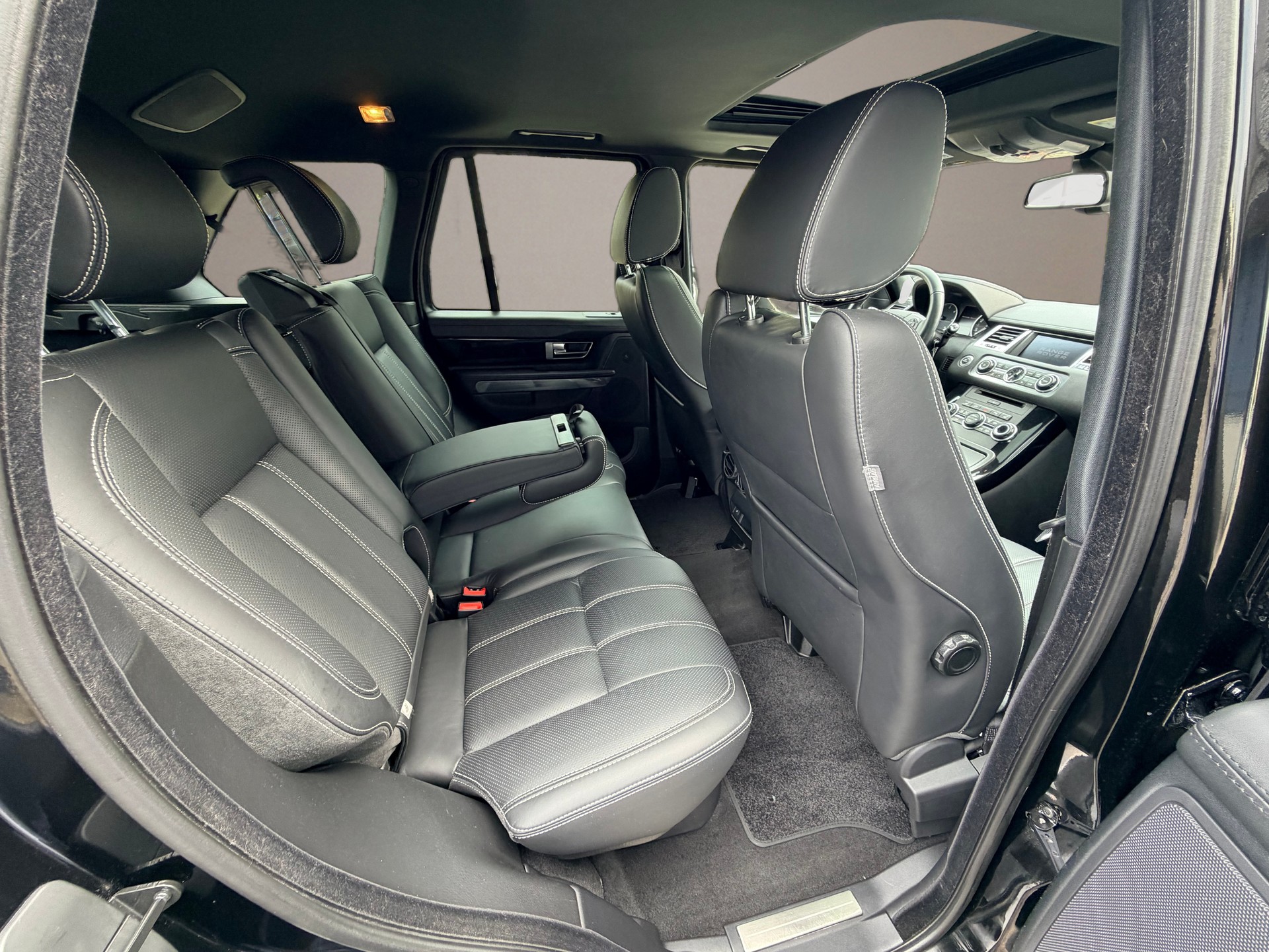 LAND ROVER Range Rover Sport 3.0 TDV6 HSE Automatic-image-17