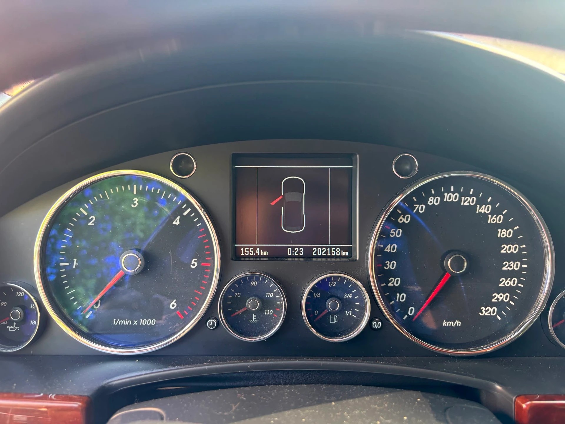 VW Touareg 5.0 TDI V10 Automatic-image-6