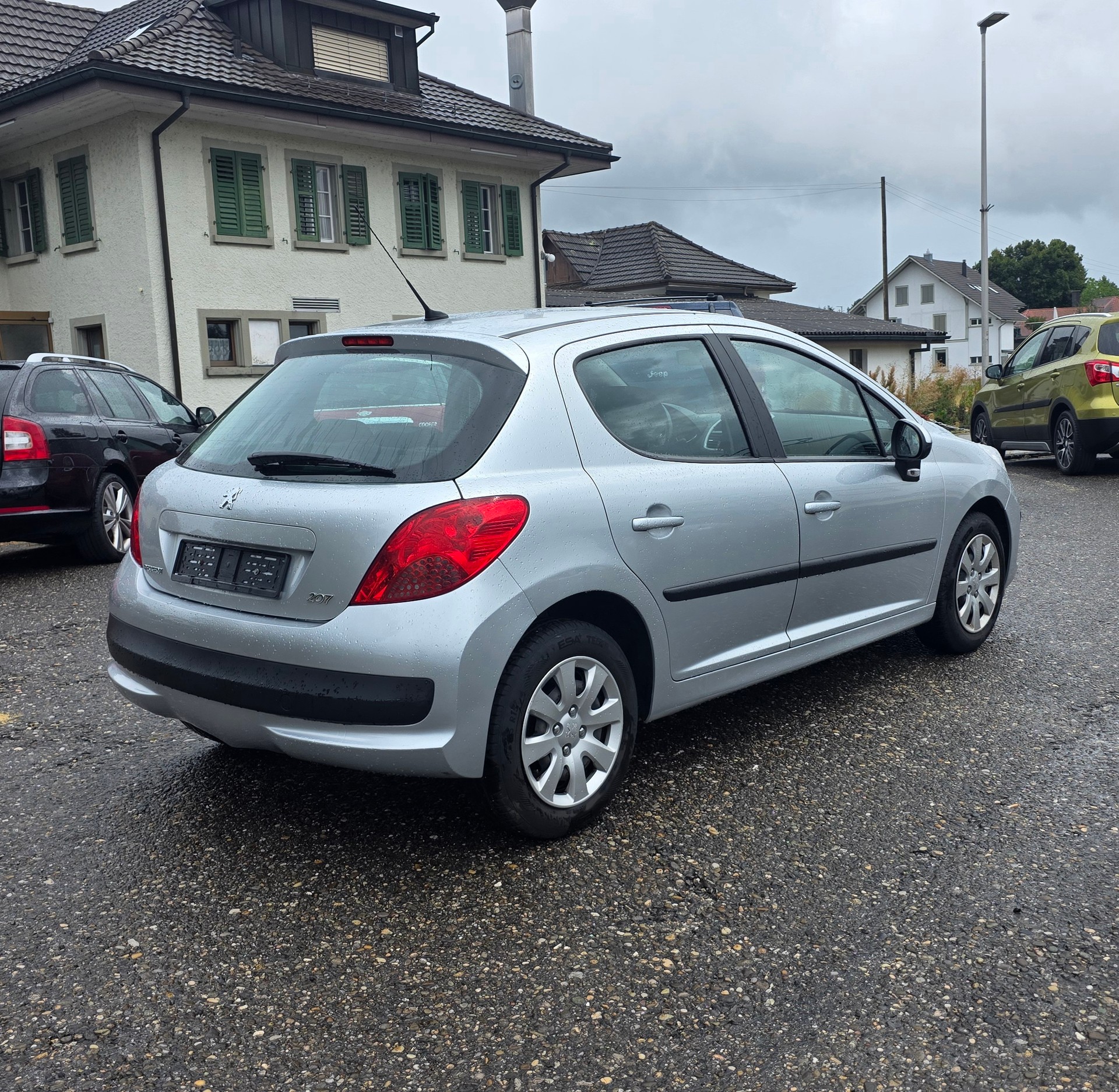 PEUGEOT 207 1.4 16V Look-image-3