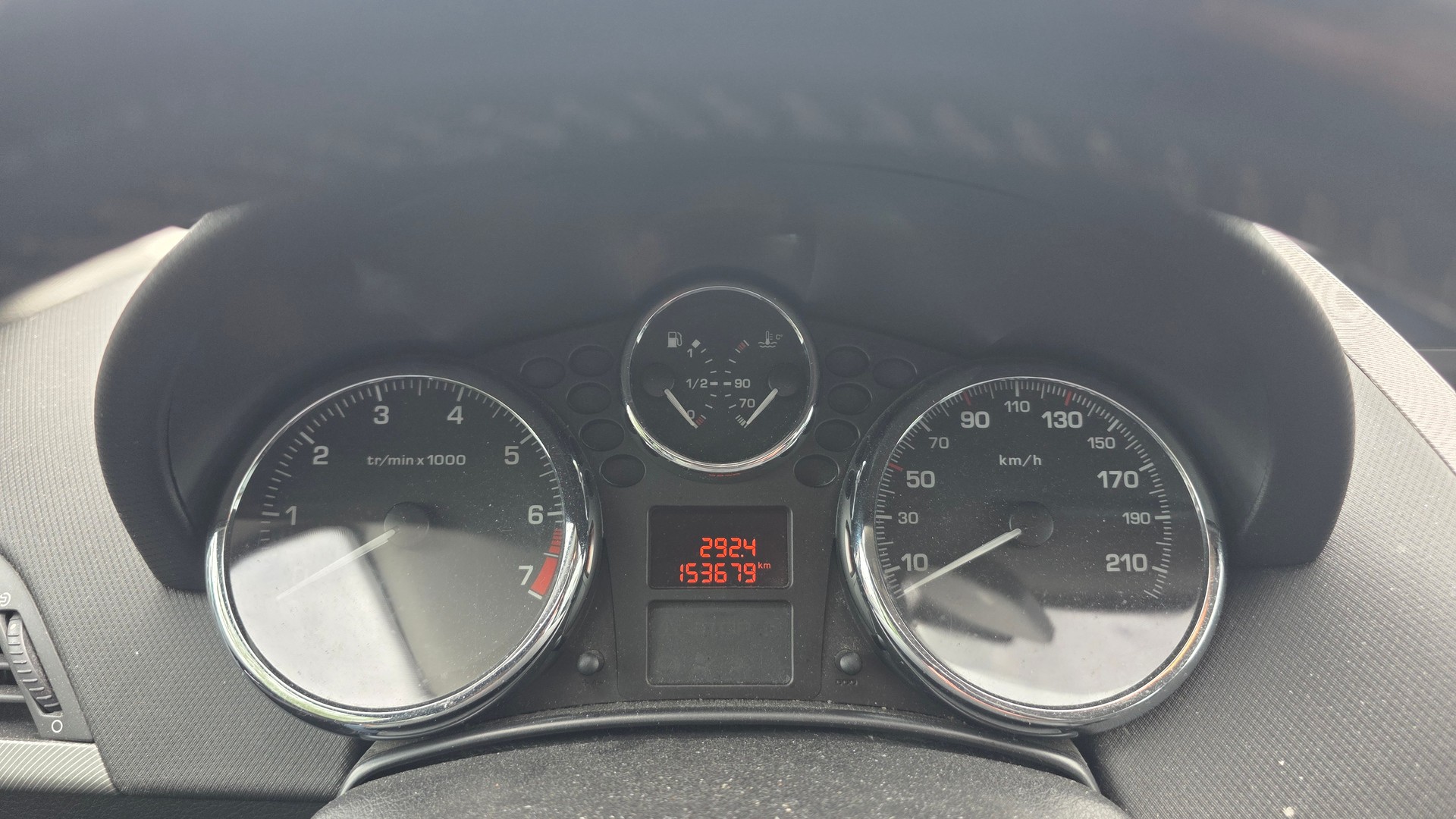 PEUGEOT 207 1.4 16V Look-image-7