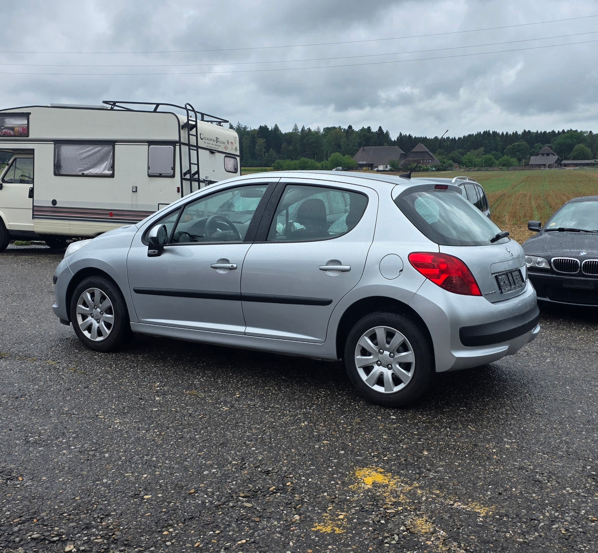 PEUGEOT 207 1.4 16V Look-image-2