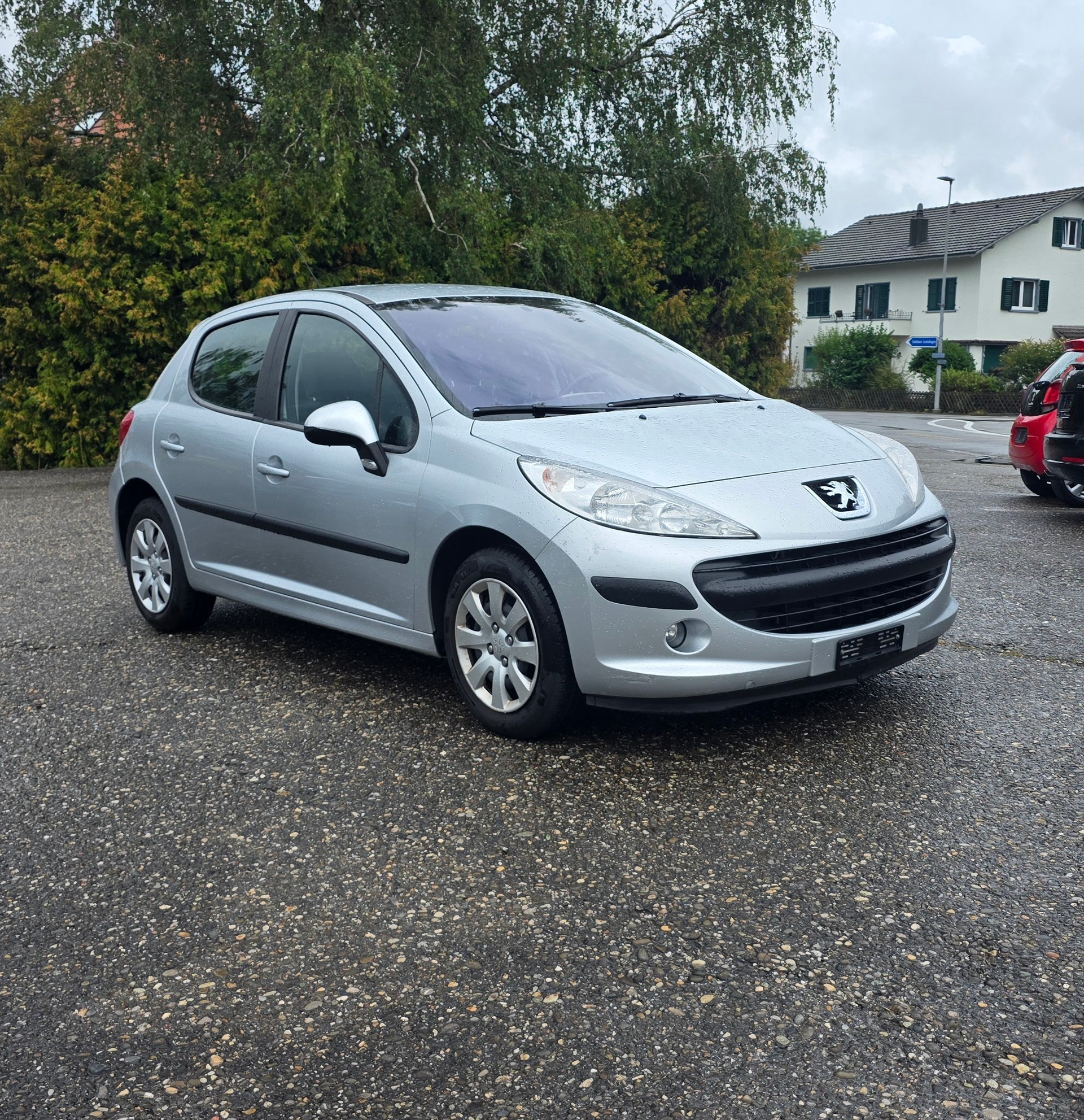 PEUGEOT 207 1.4 16V Look-image-1