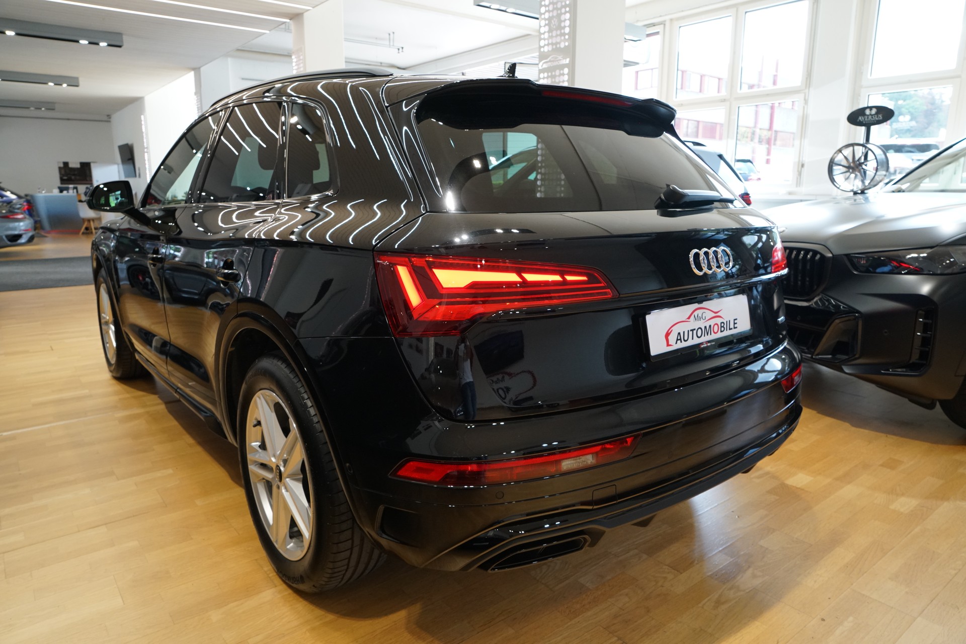 AUDI Q5 45 TFSI S-line quattro S-tronic-image-3