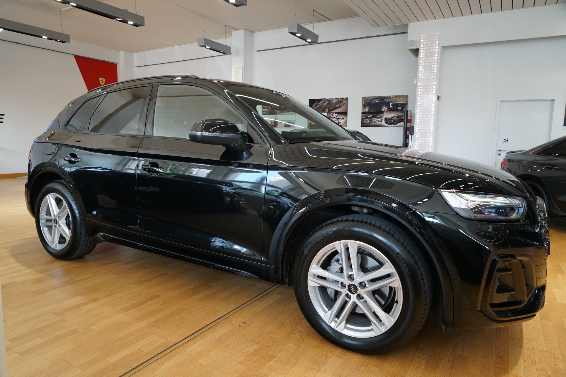 AUDI Q5 45 TFSI S-line quattro S-tronic-image-8
