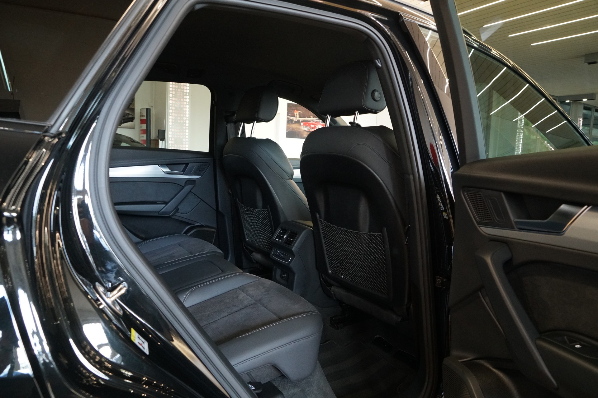 AUDI Q5 45 TFSI S-line quattro S-tronic-image-18