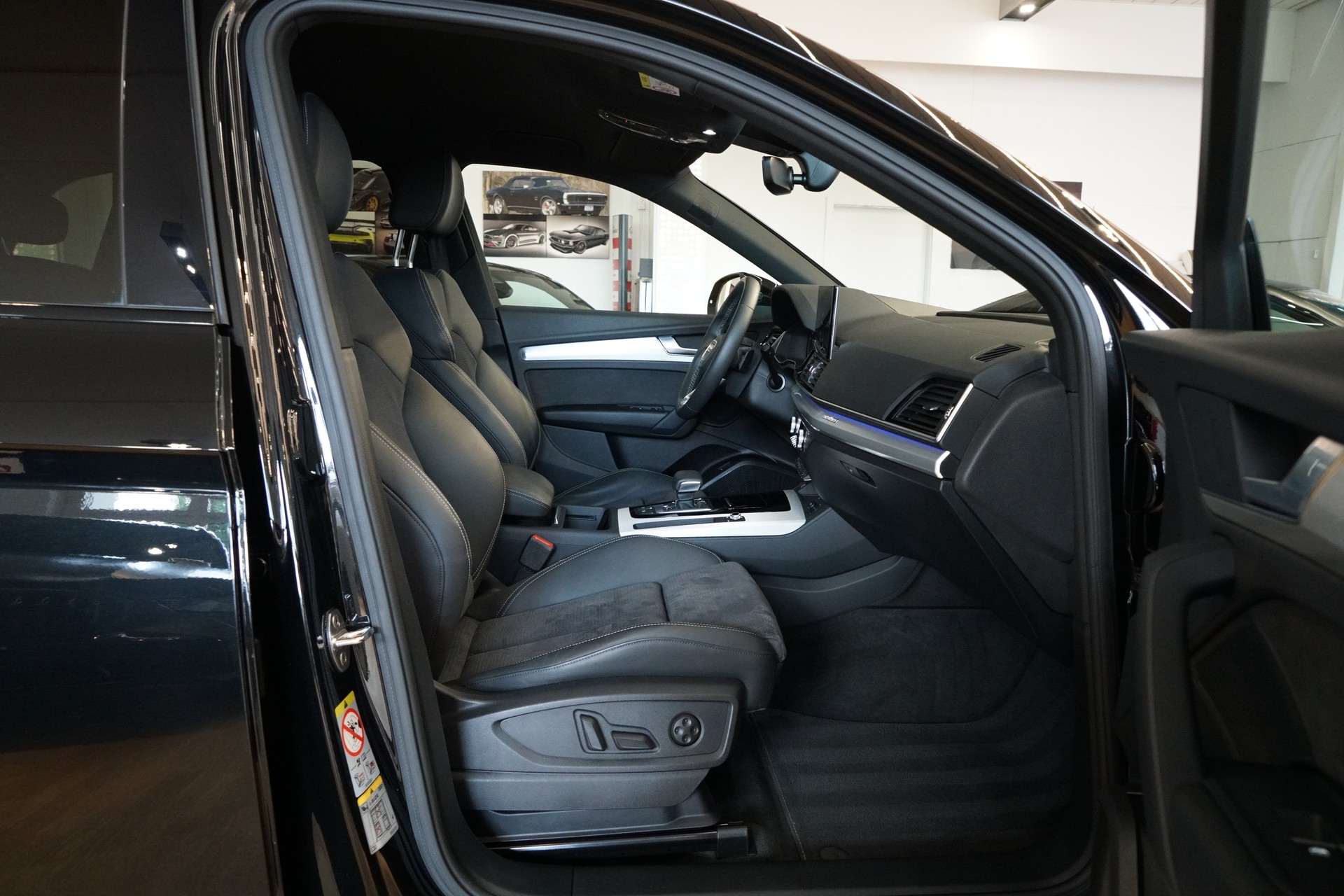 AUDI Q5 45 TFSI S-line quattro S-tronic-image-22