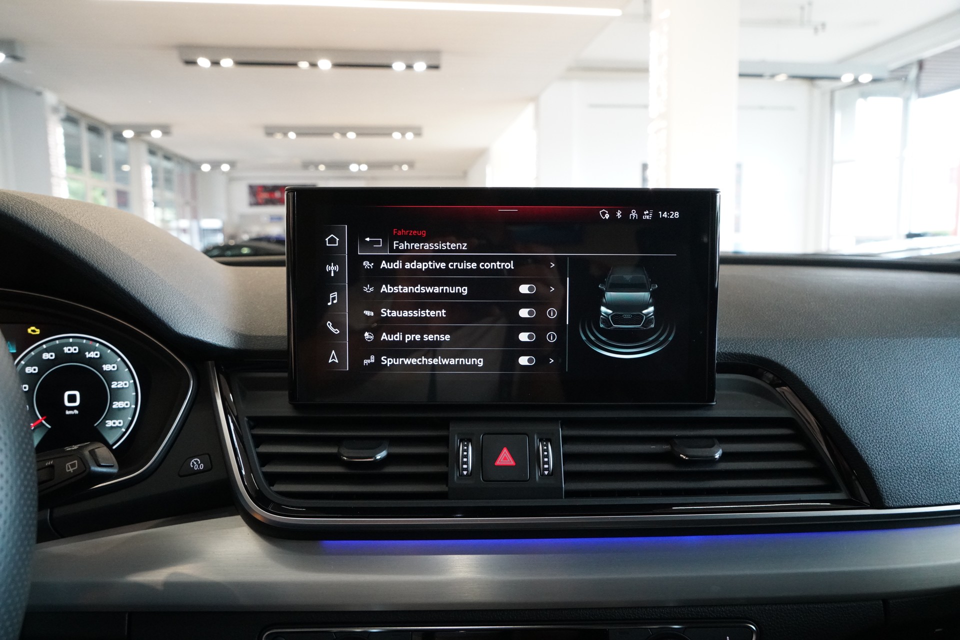 AUDI Q5 45 TFSI S-line quattro S-tronic-image-16