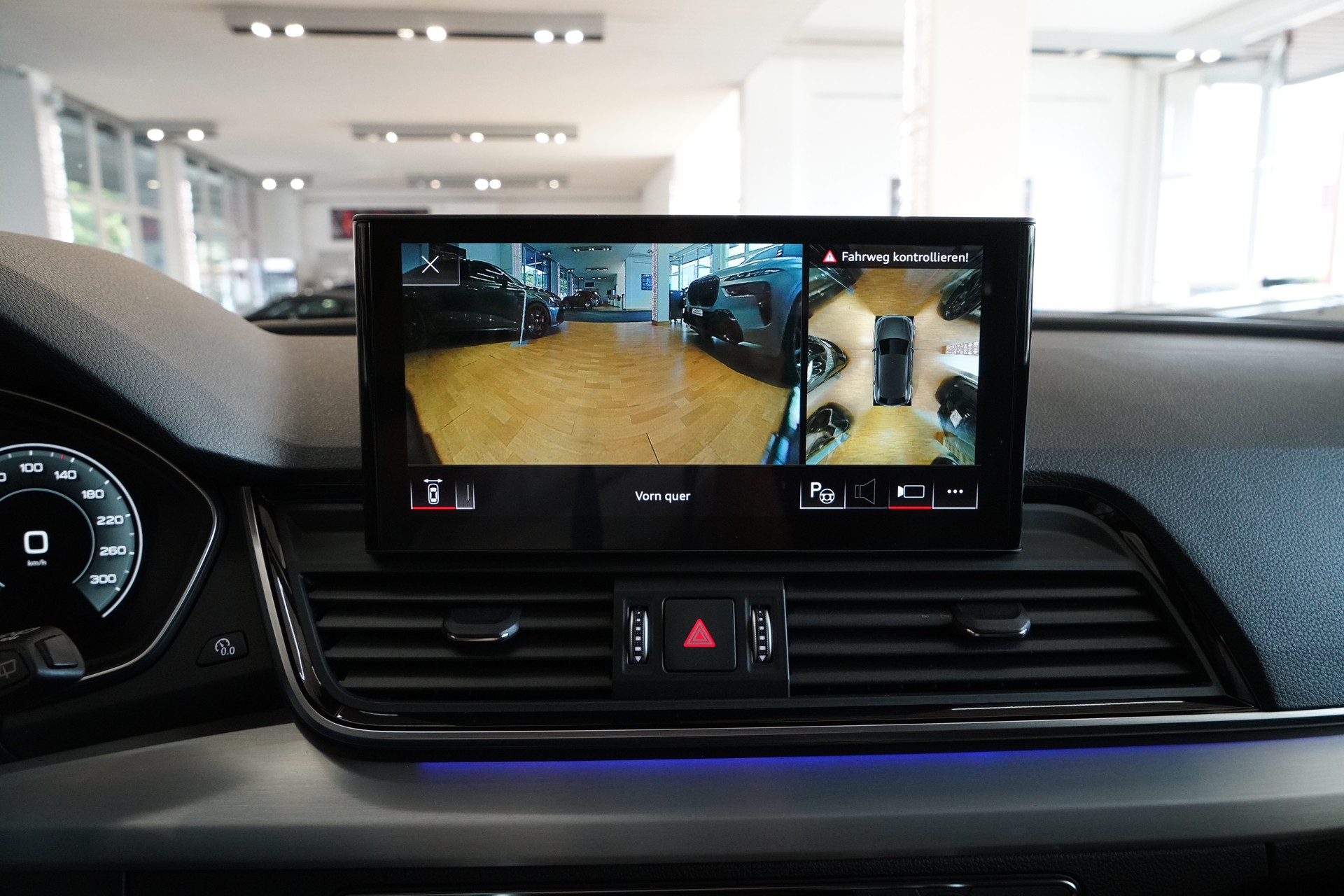 AUDI Q5 45 TFSI S-line quattro S-tronic-image-14