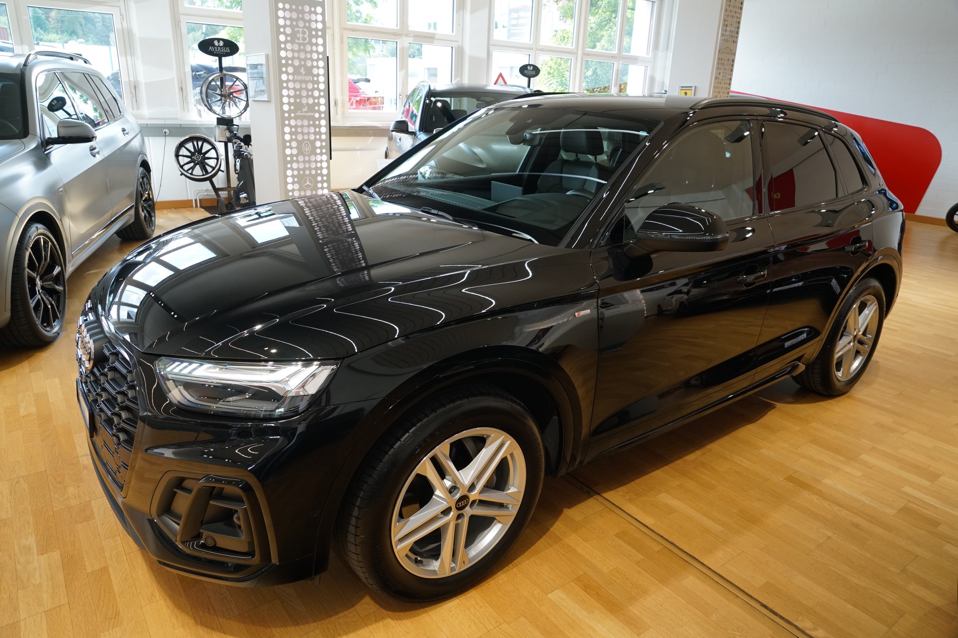 AUDI Q5 45 TFSI S-line quattro S-tronic-image-9